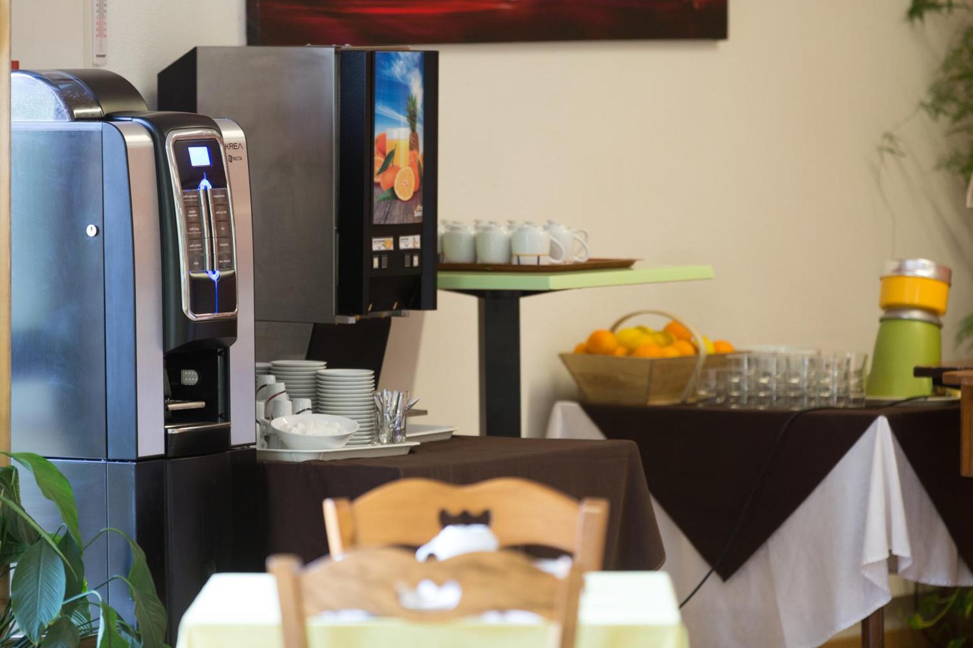 Coffee/tea facilities