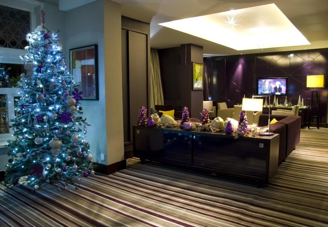 Communal lounge/ TV room