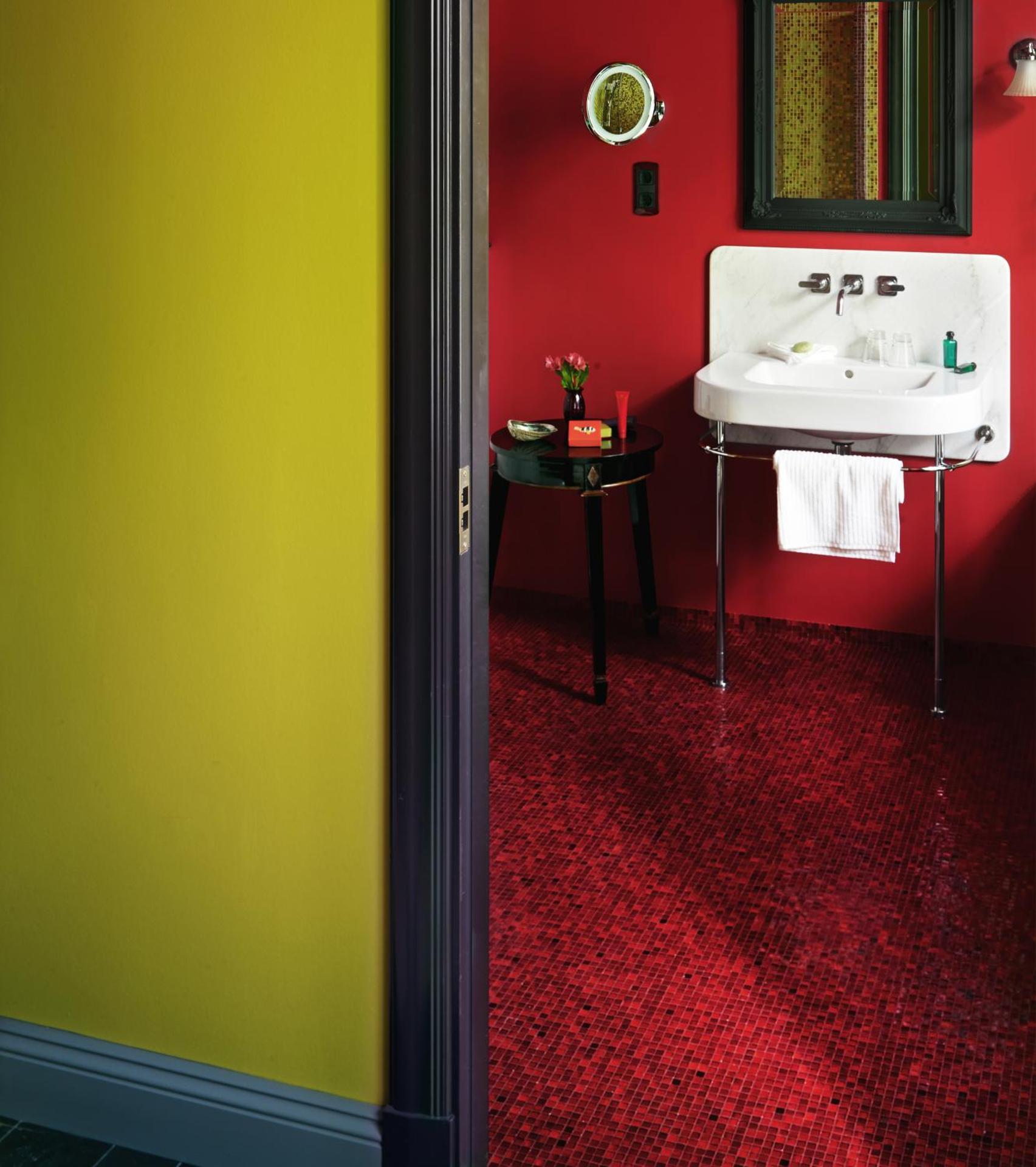 Dorsia Hotel & Restaurant