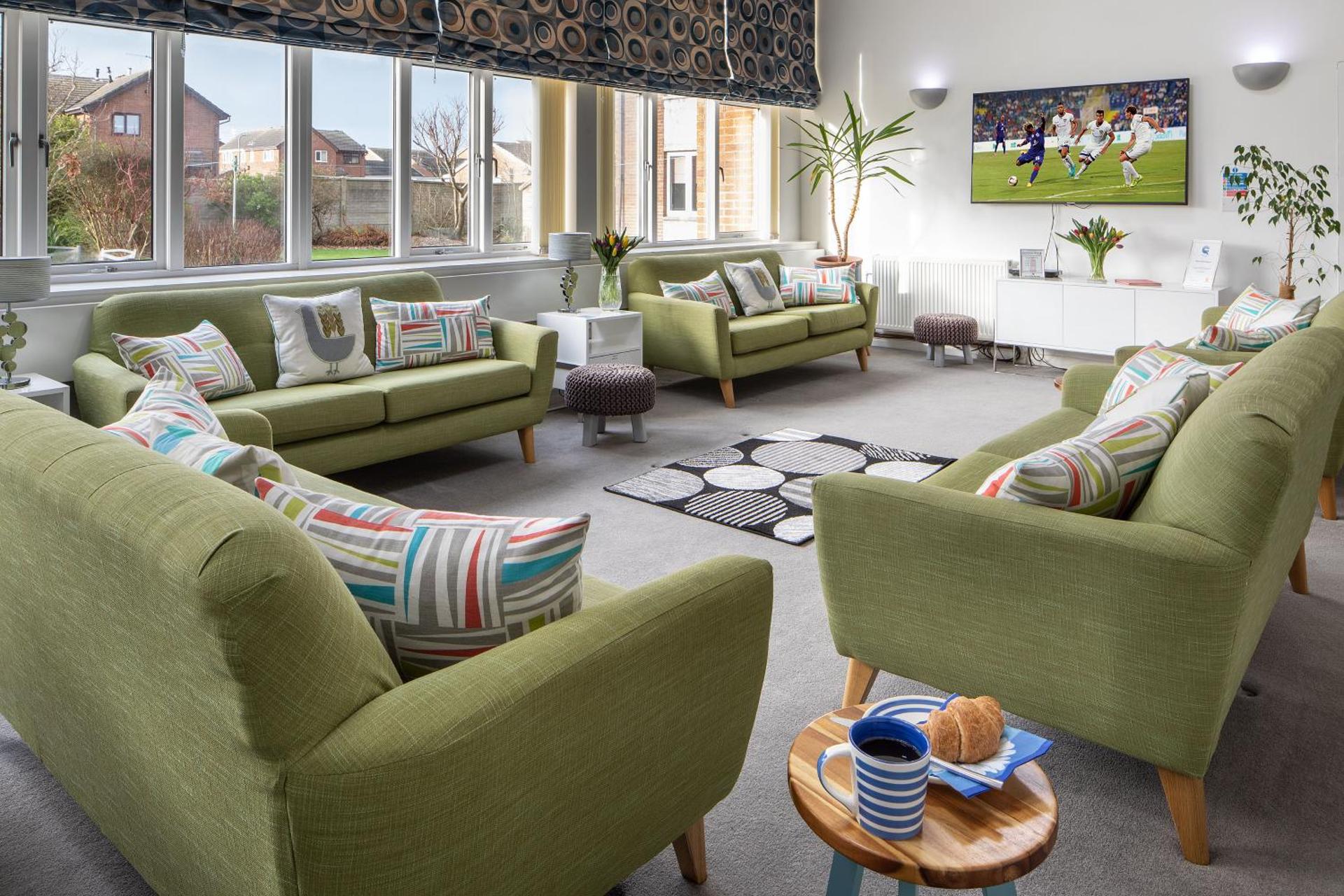 Communal lounge/ TV room