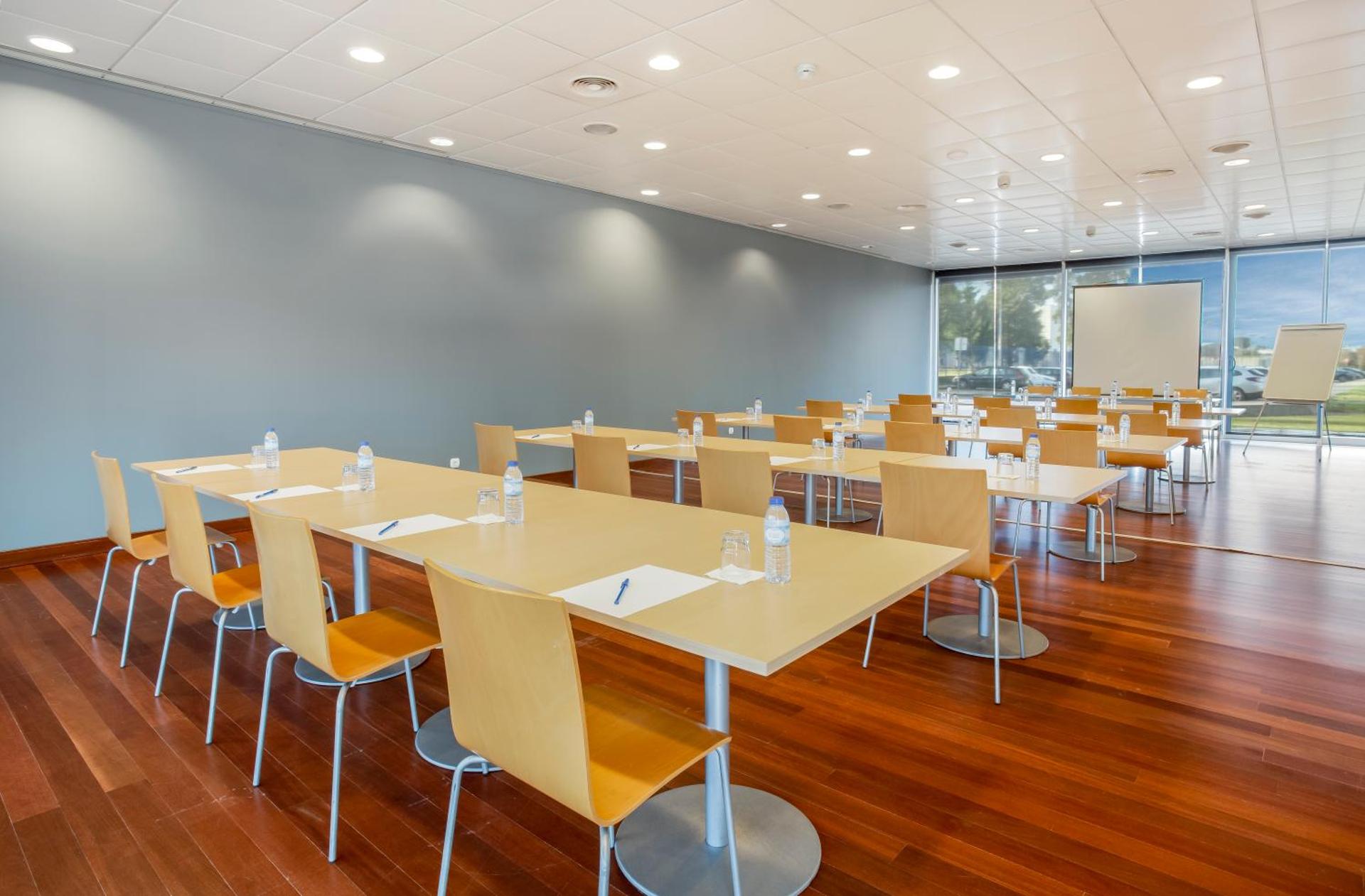 Meeting/conference room