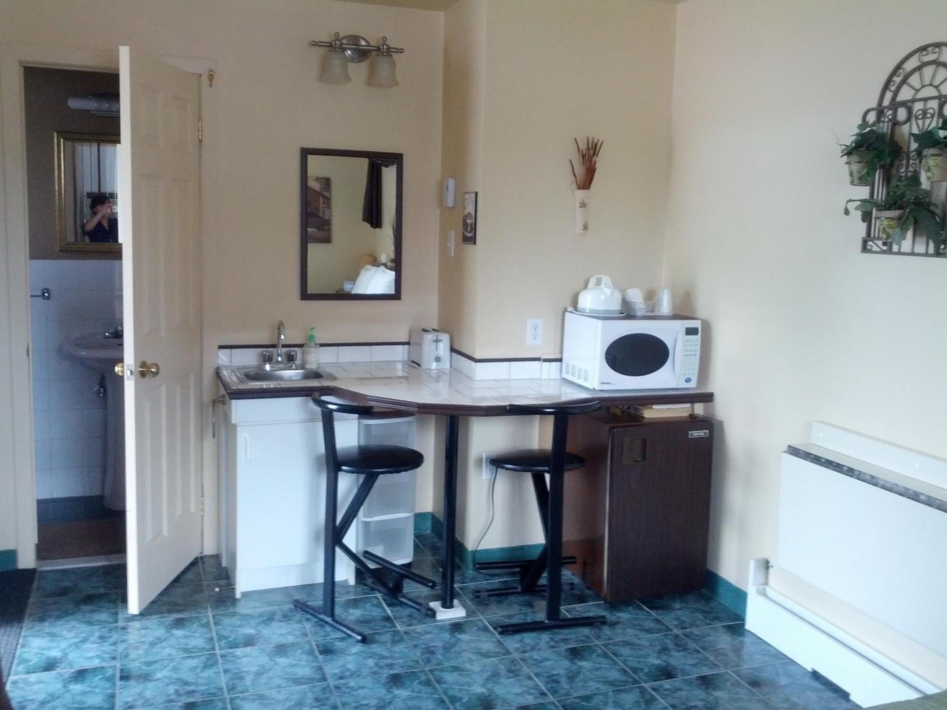 Coffee/tea facilities