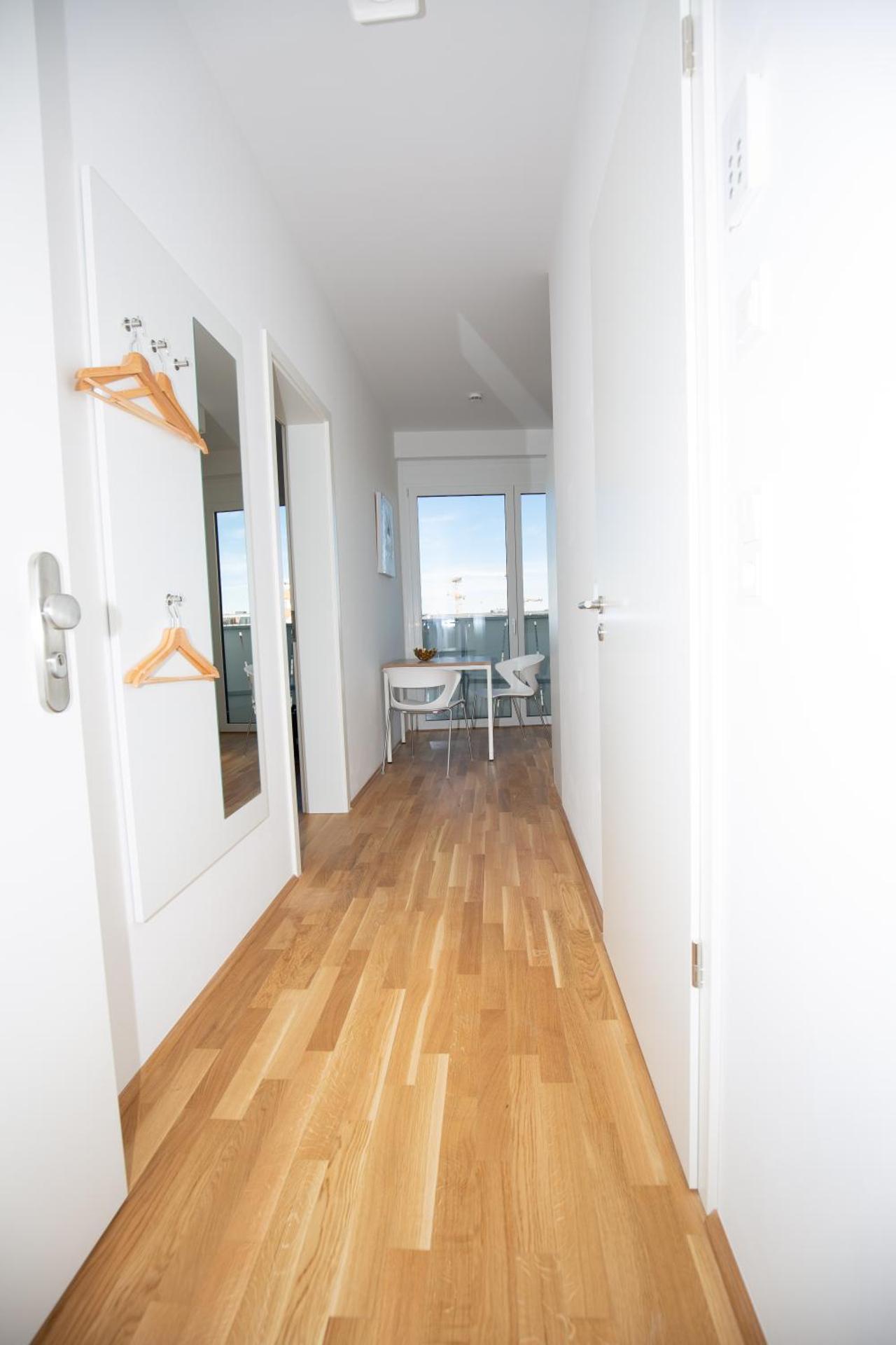 My room serviced apartment-Messe