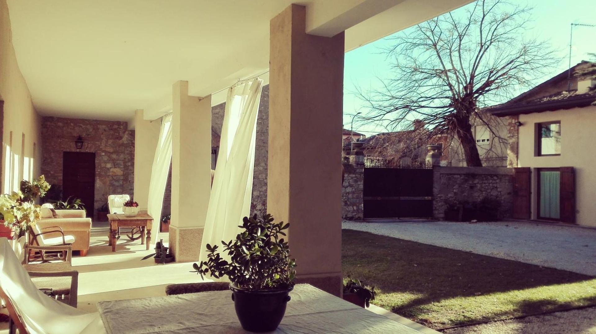 Inner courtyard view