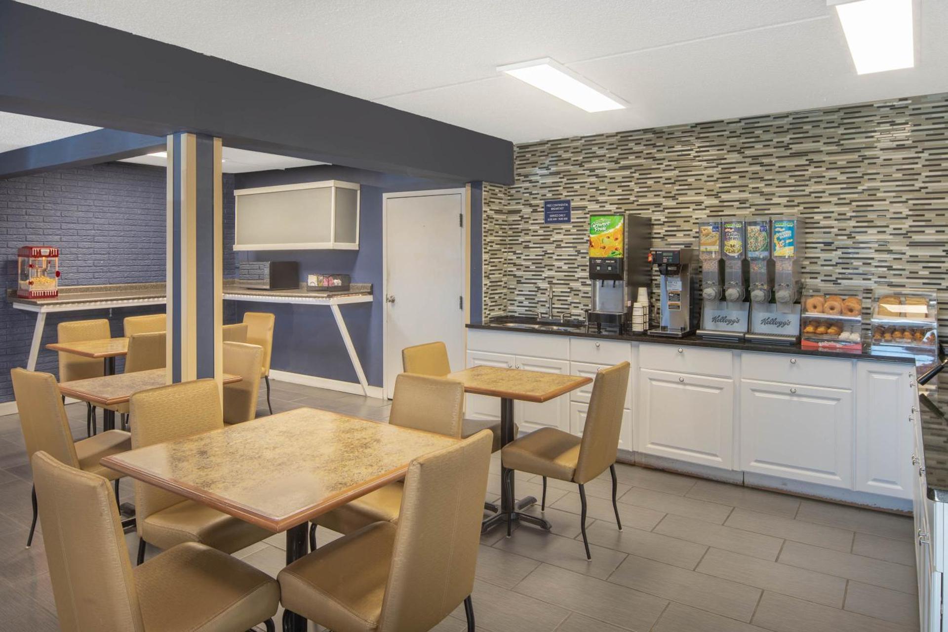 Travelodge by Wyndham Savannah Area/Richmond Hill