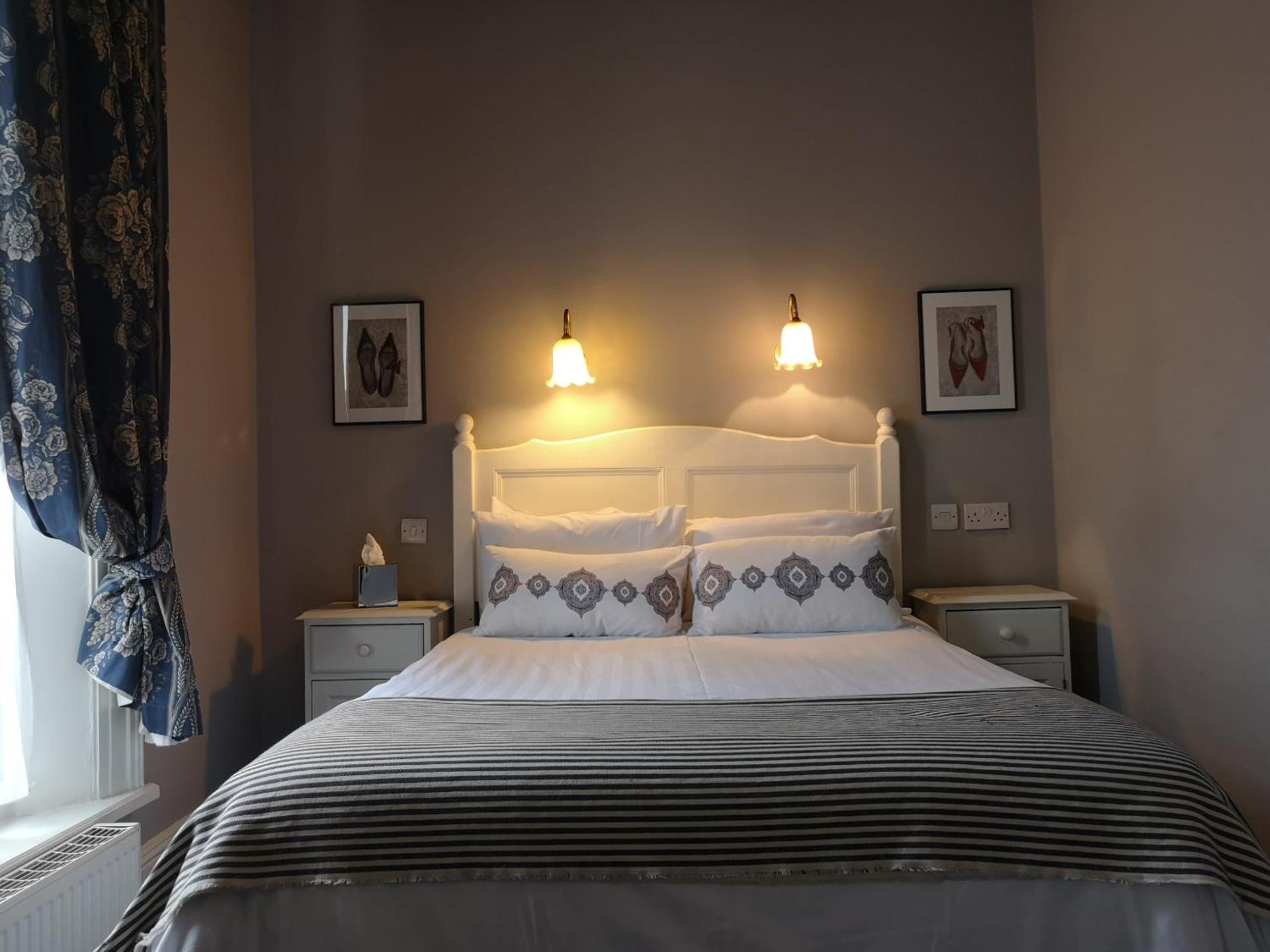 O'Neills Victorian Pub & Townhouse