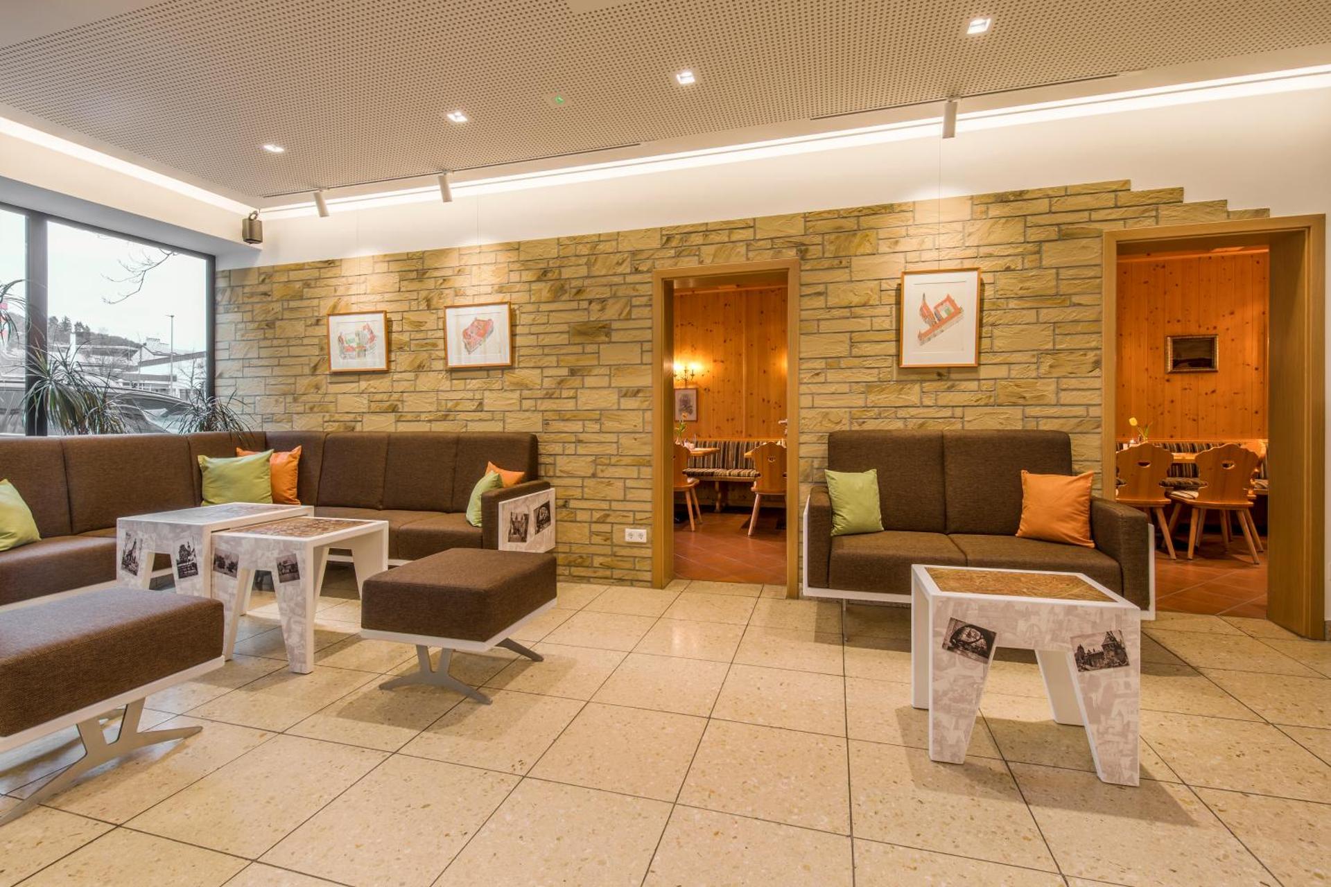 Communal lounge/ TV room