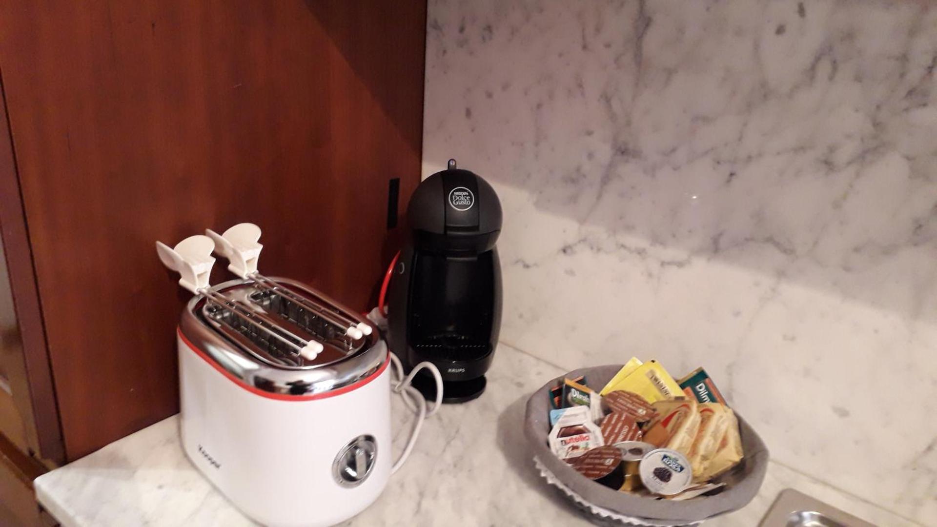 Coffee/tea facilities