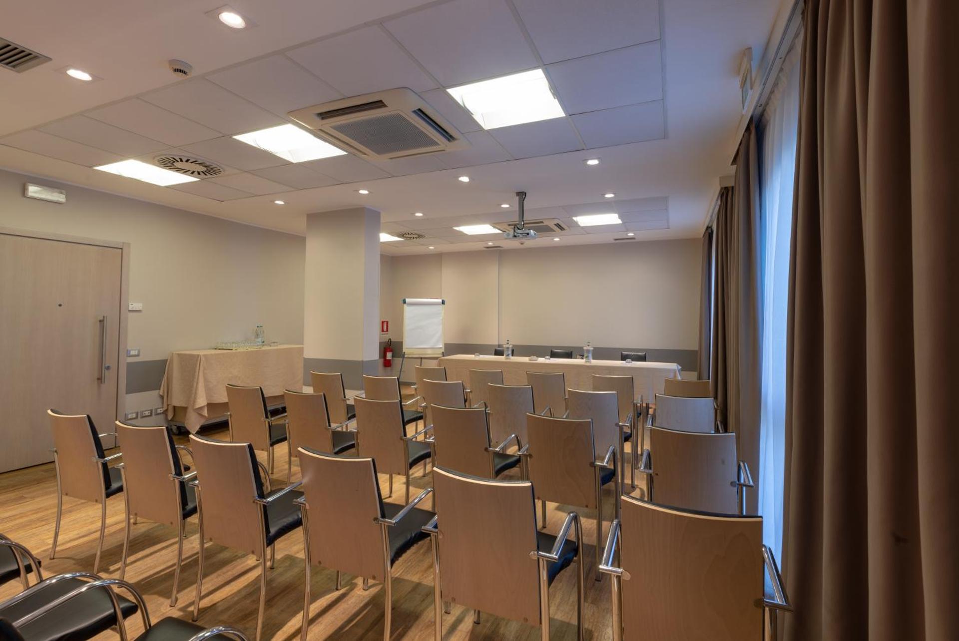 Meeting/conference room