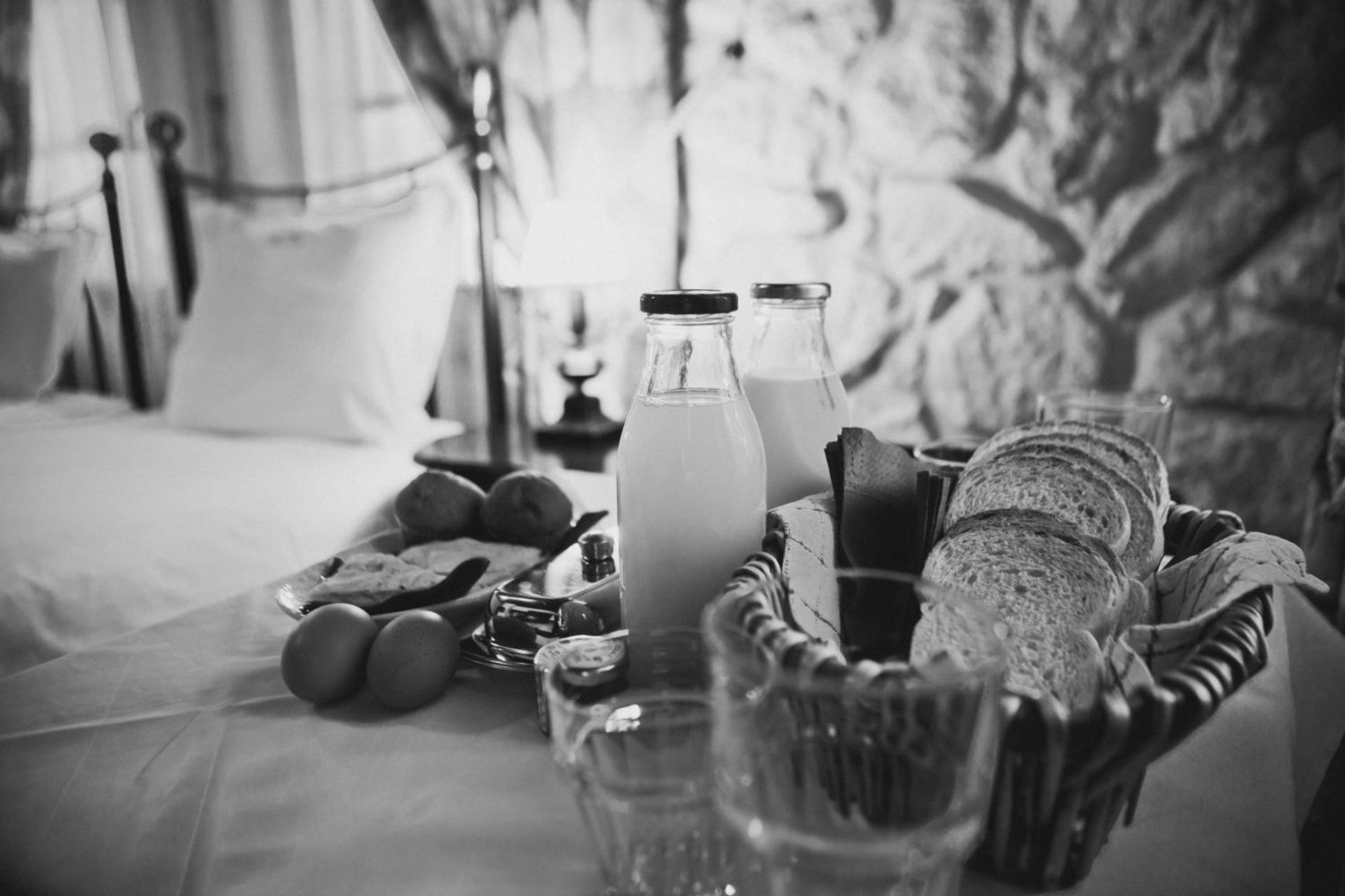 Archontiko Lydia Lithos