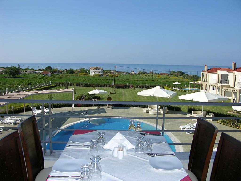 Antonios Village Hotel & Apartments