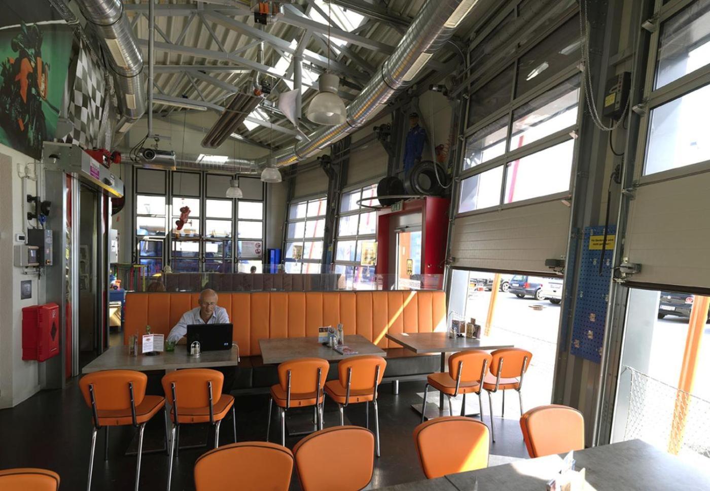 Restaurant/places to eat