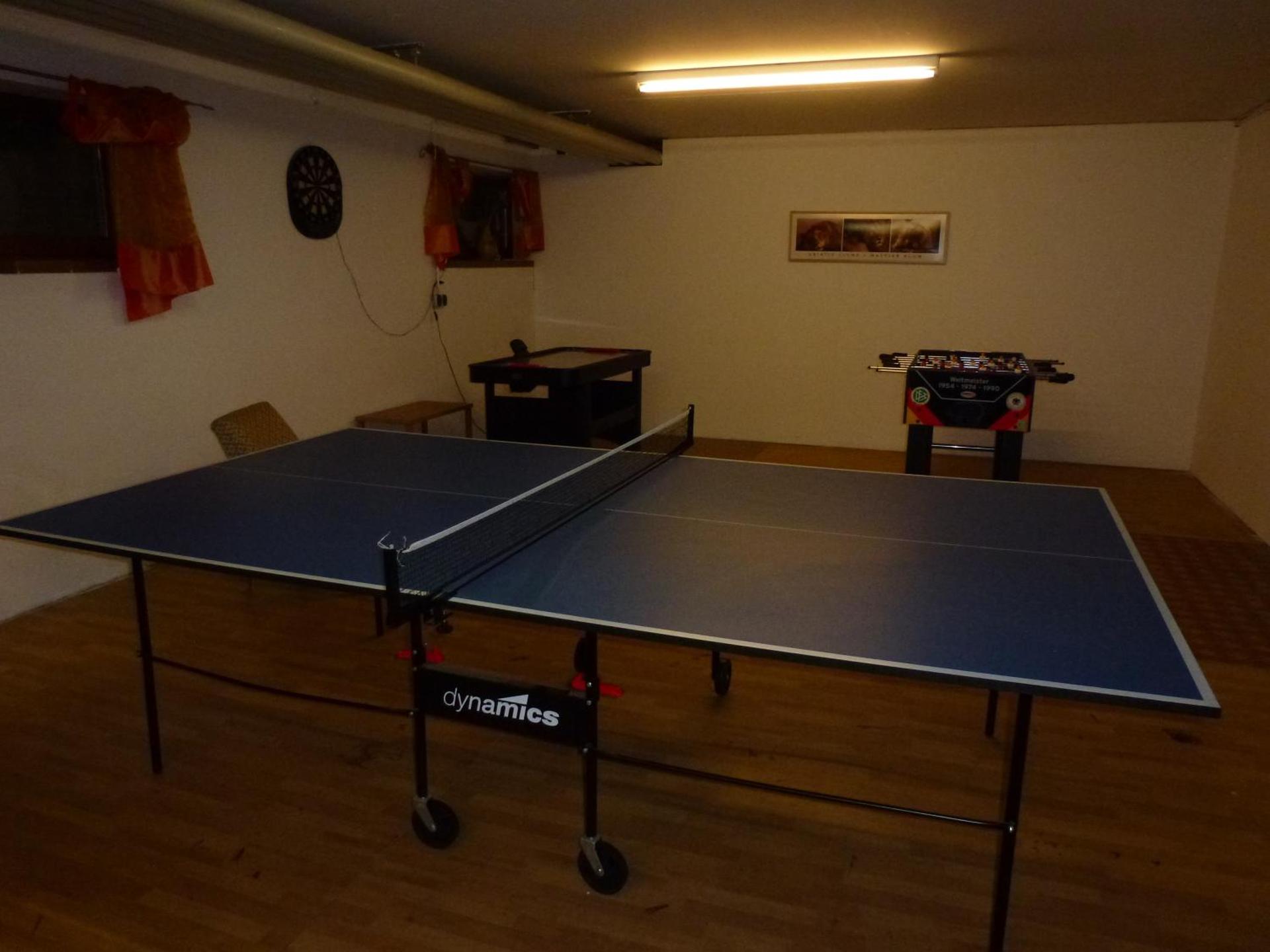 Table tennis