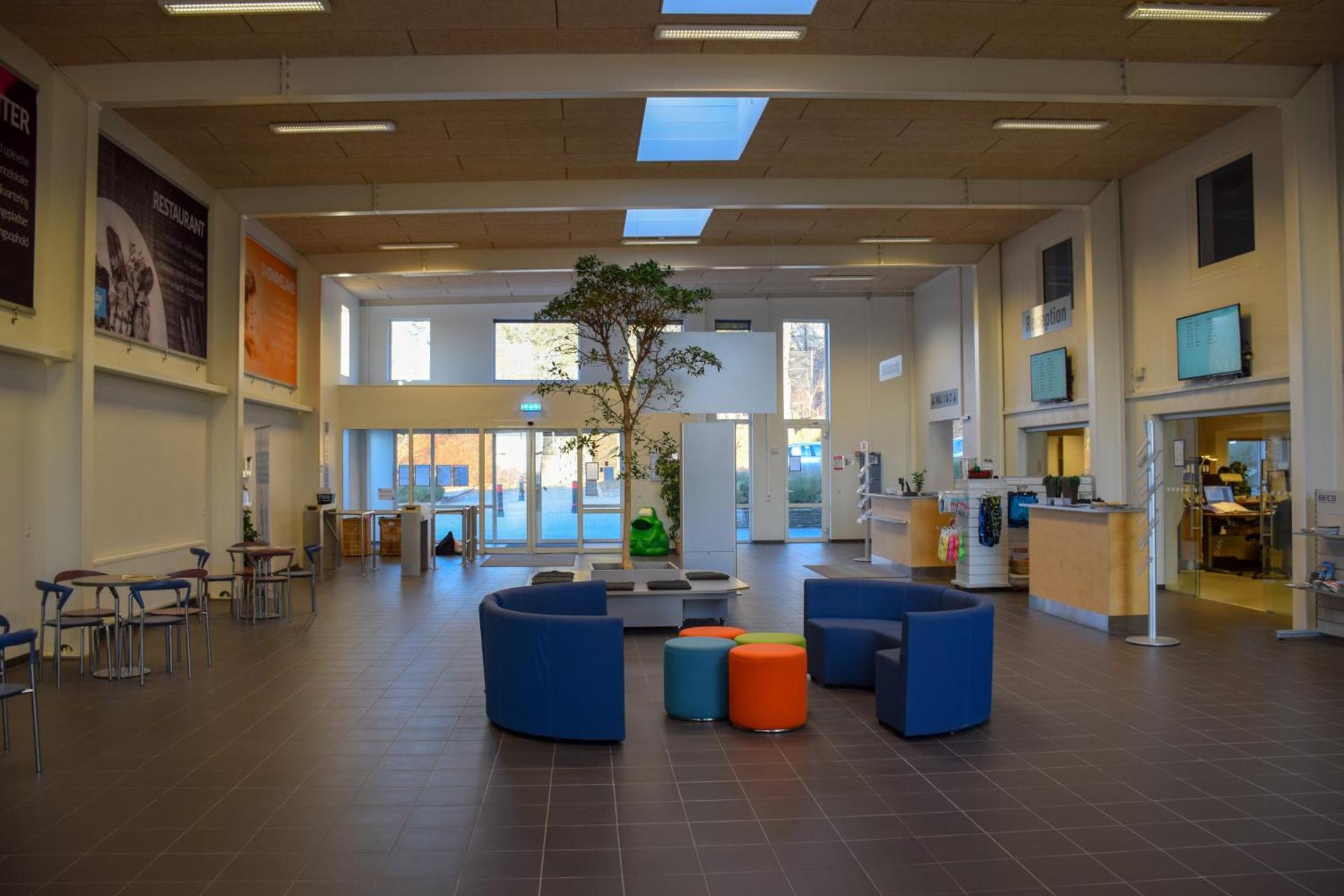 Communal lounge/ TV room