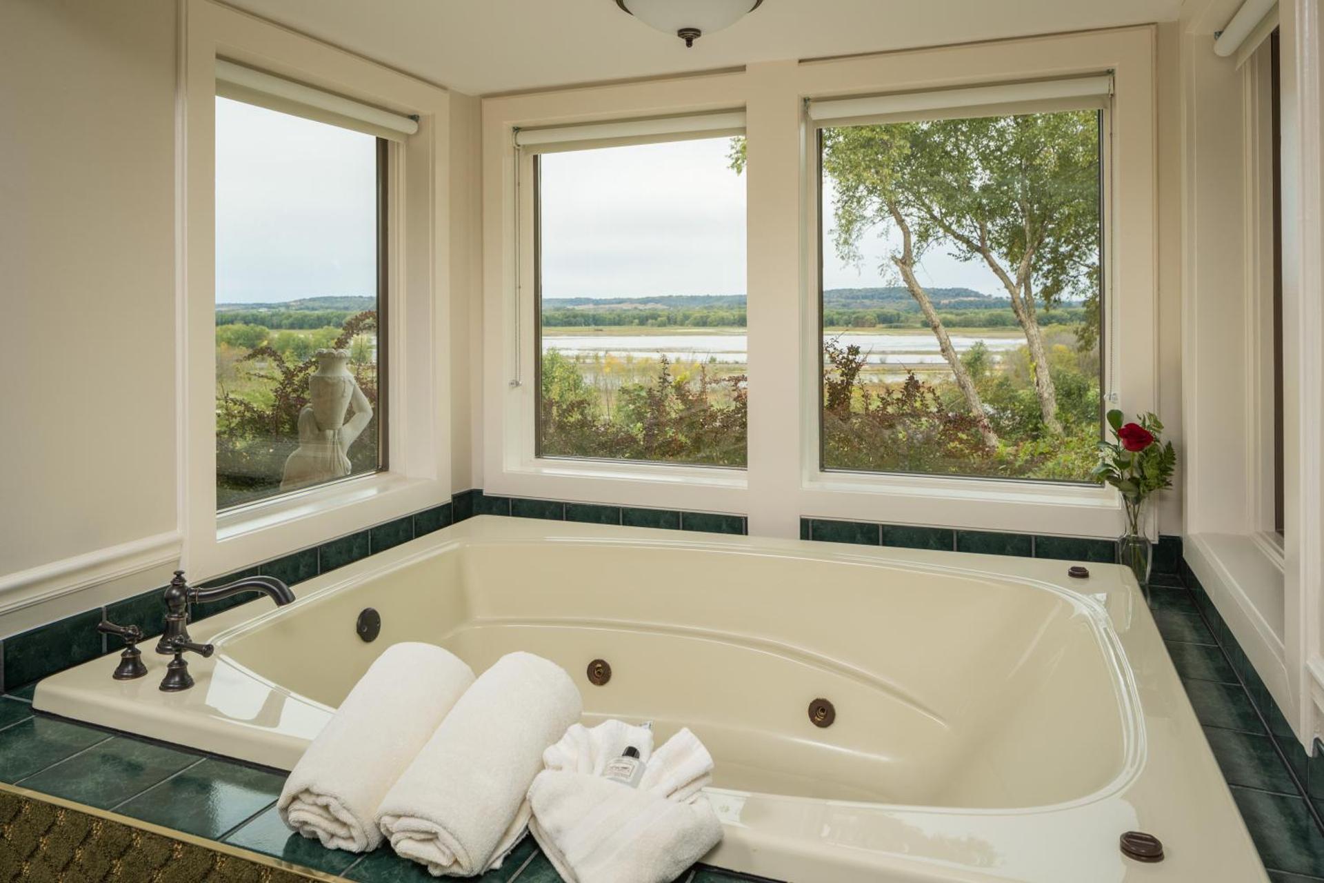 Goldmoor Inn & Resort