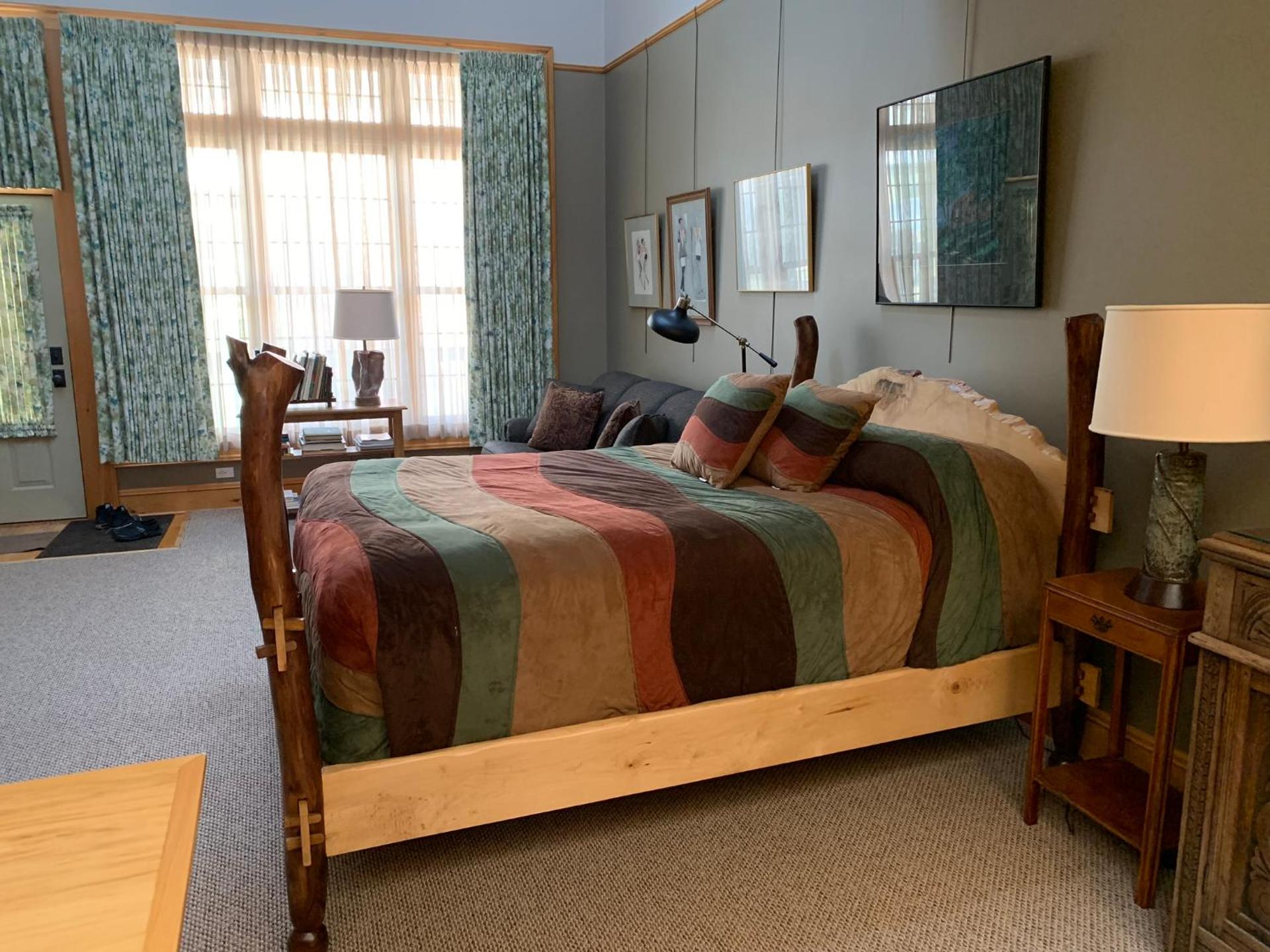 Abe's Spring Street Guest House