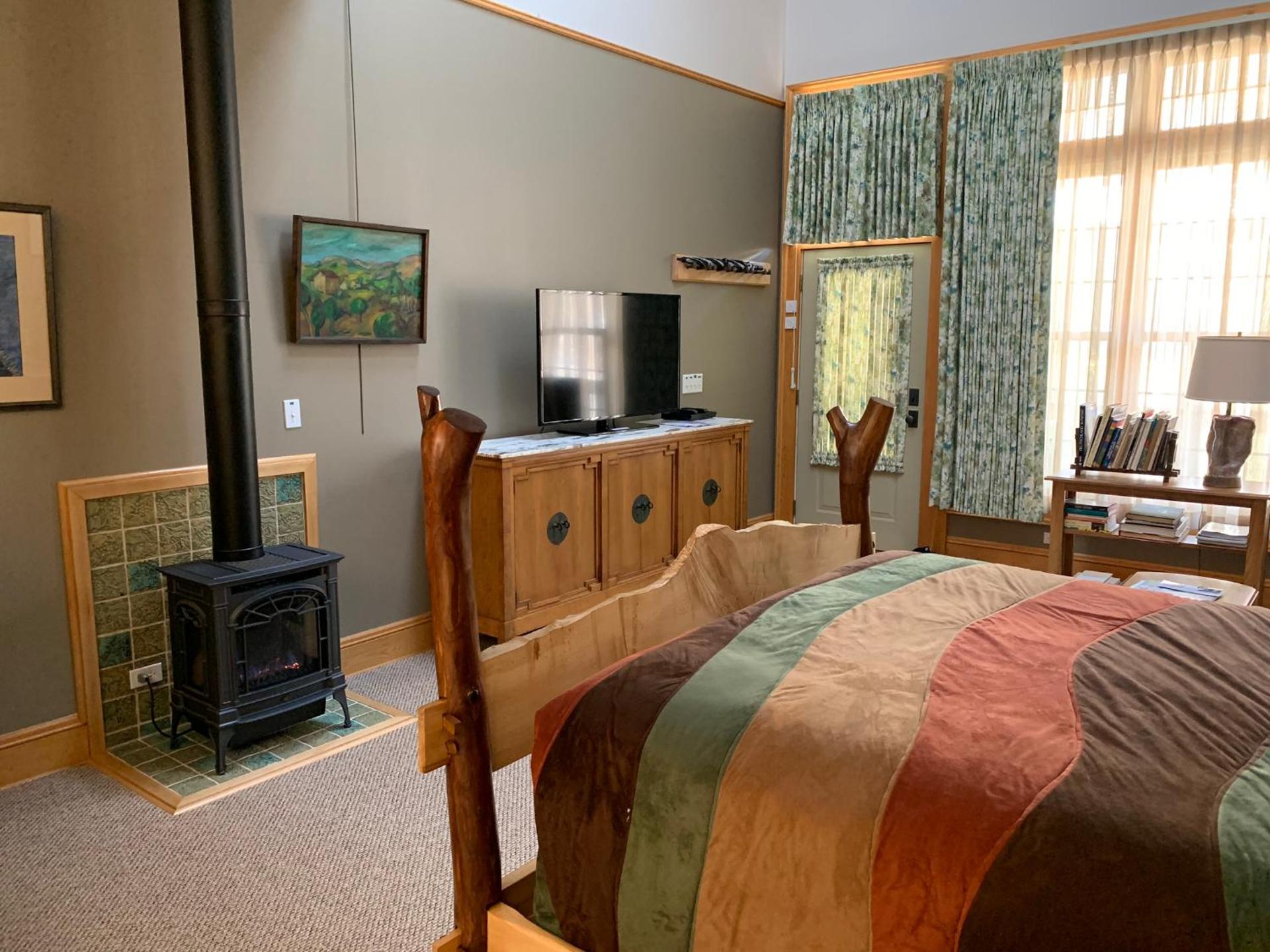 Abe's Spring Street Guest House