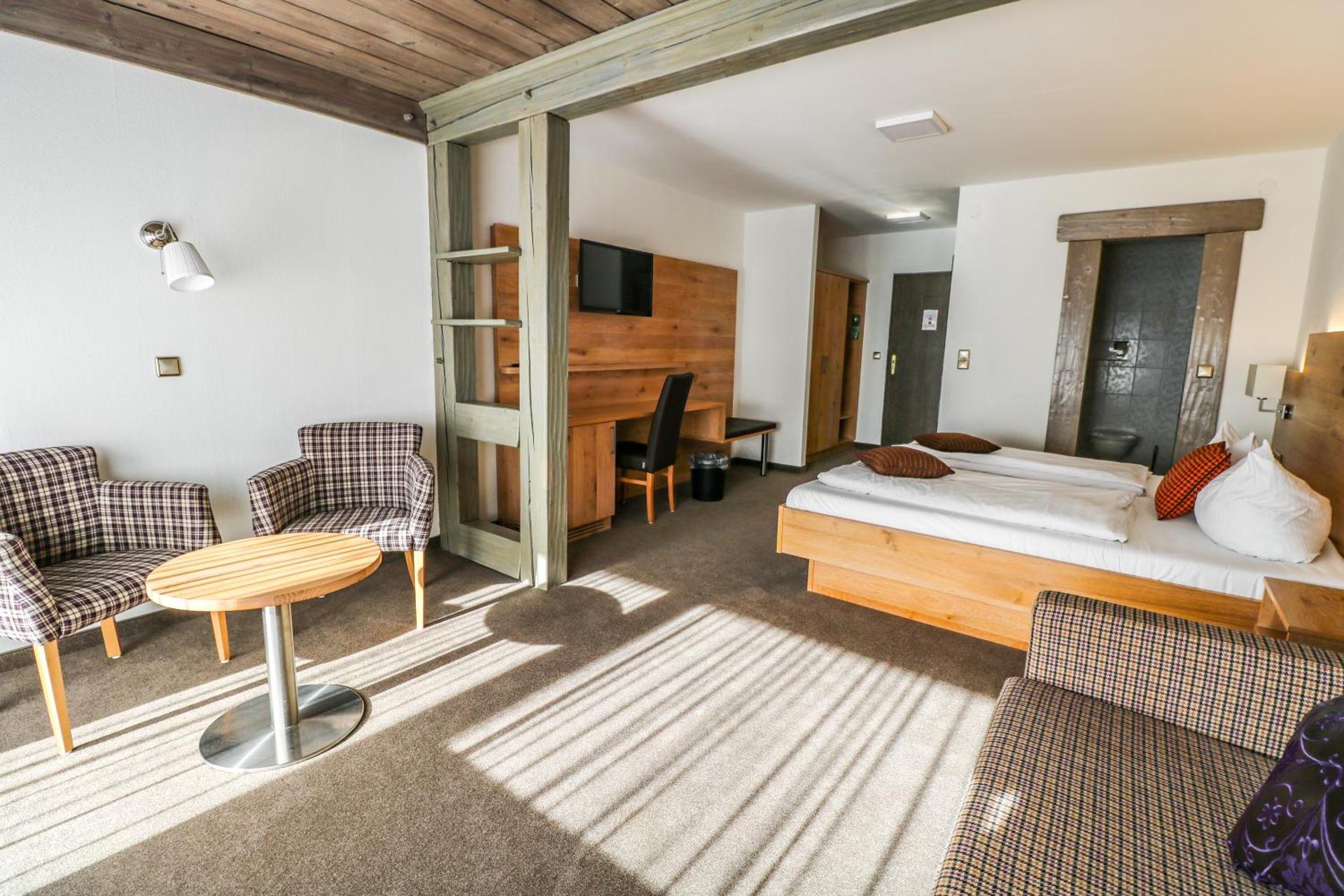 Photo of the whole room