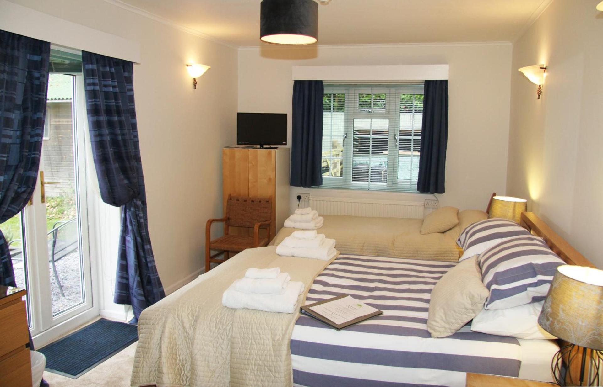 Woodacre B & B