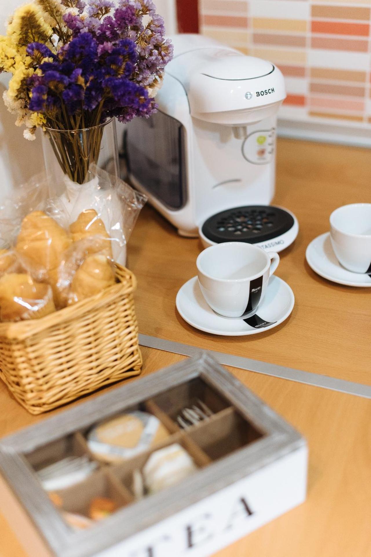 Coffee/tea facilities