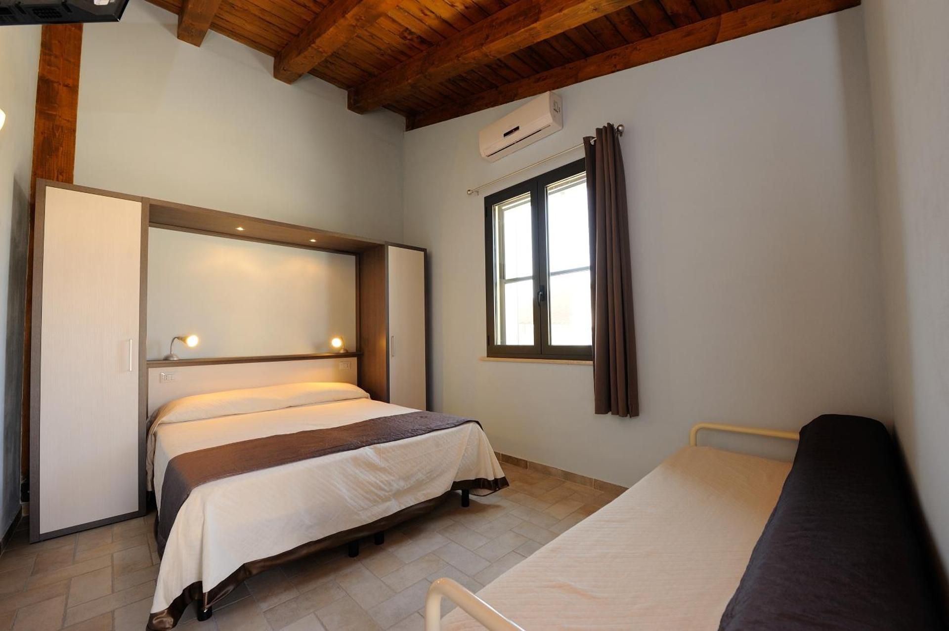 Double or Twin Room with Shower