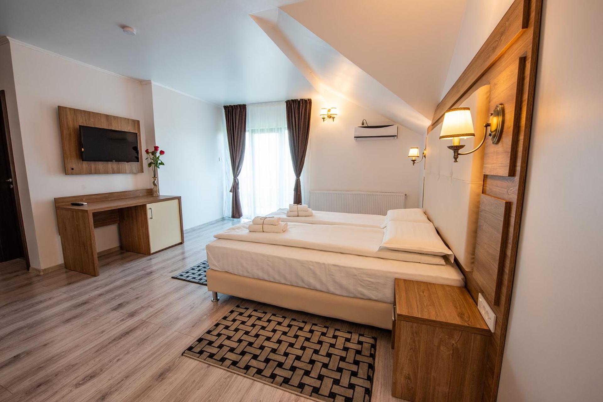 Pensiunea Carul cu flori