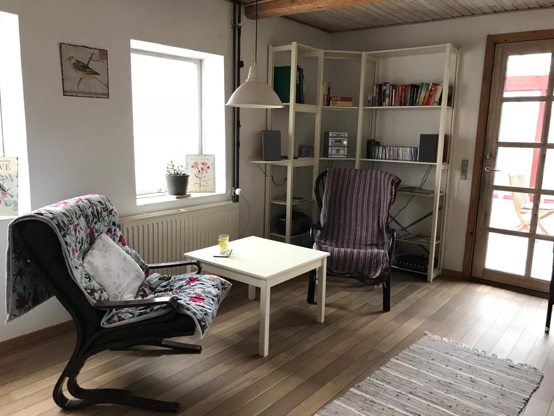 Communal lounge/ TV room