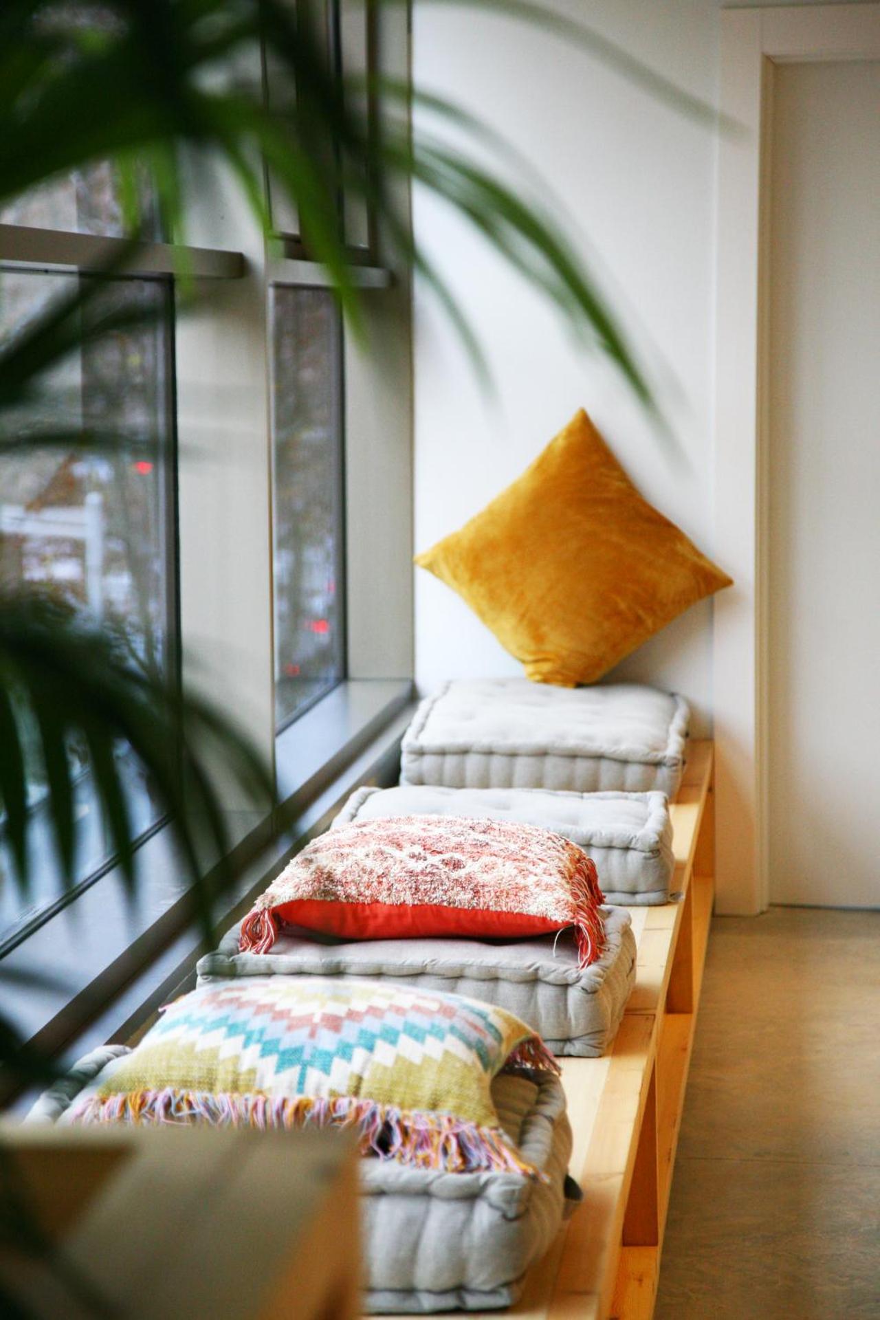 Communal lounge/ TV room