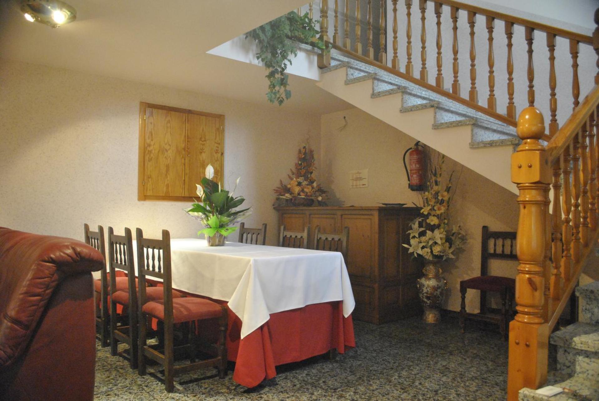 Communal lounge/ TV room