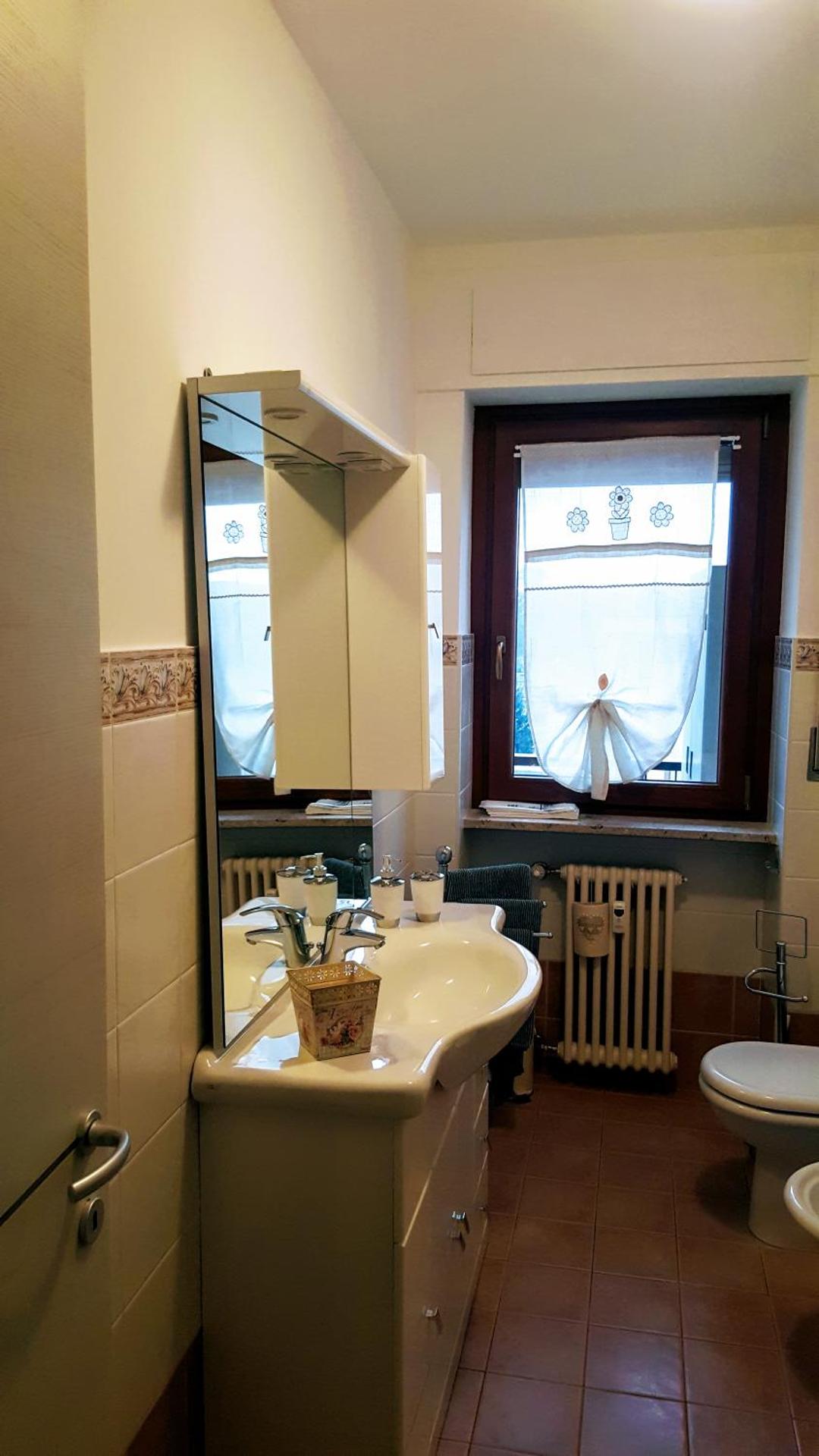 Casa della nonna per voi parcheggio gratuito condizionatore portatile CIR 0052