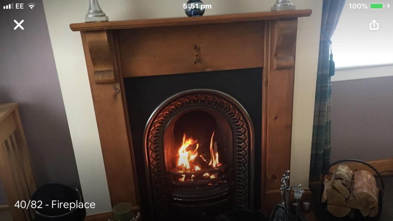 Pippin, Tranquil Scottish Cottage with Hot Tub