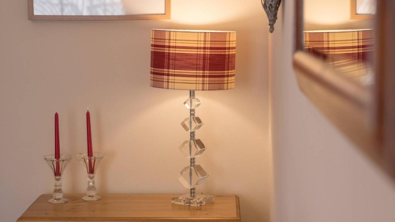 Pippin, Tranquil Scottish Cottage with Hot Tub