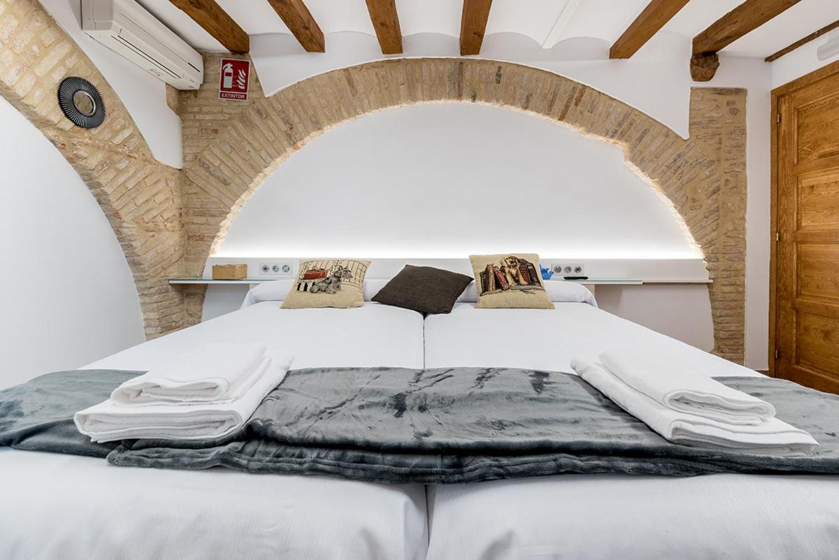 Twin Room with Private Bathroom