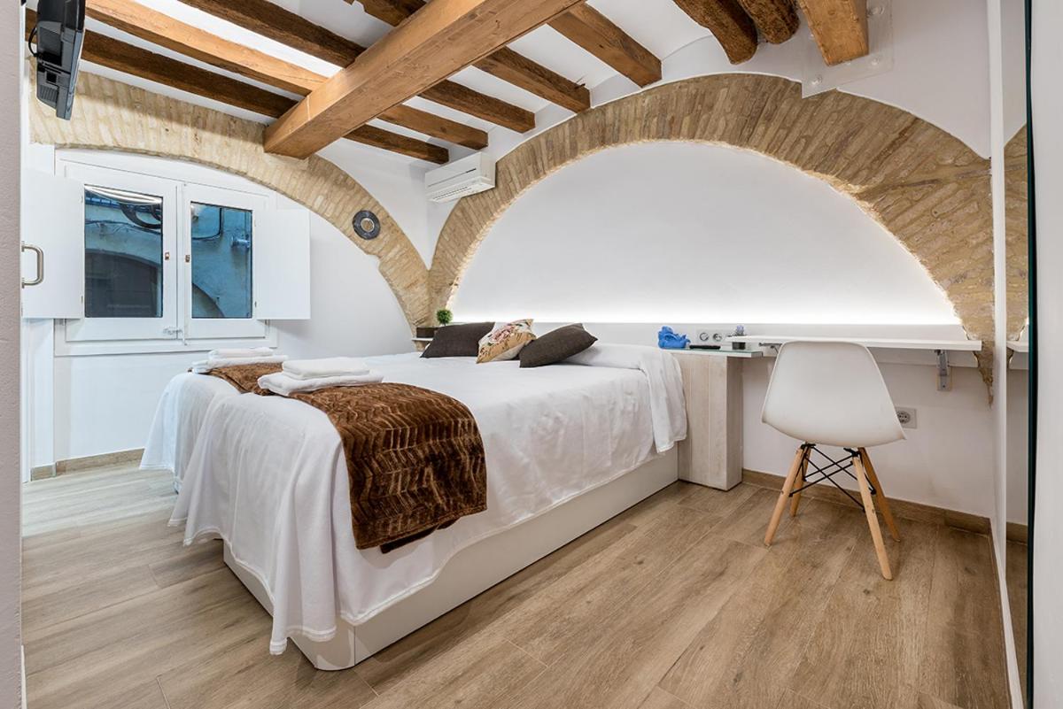 Twin Room with Private Bathroom