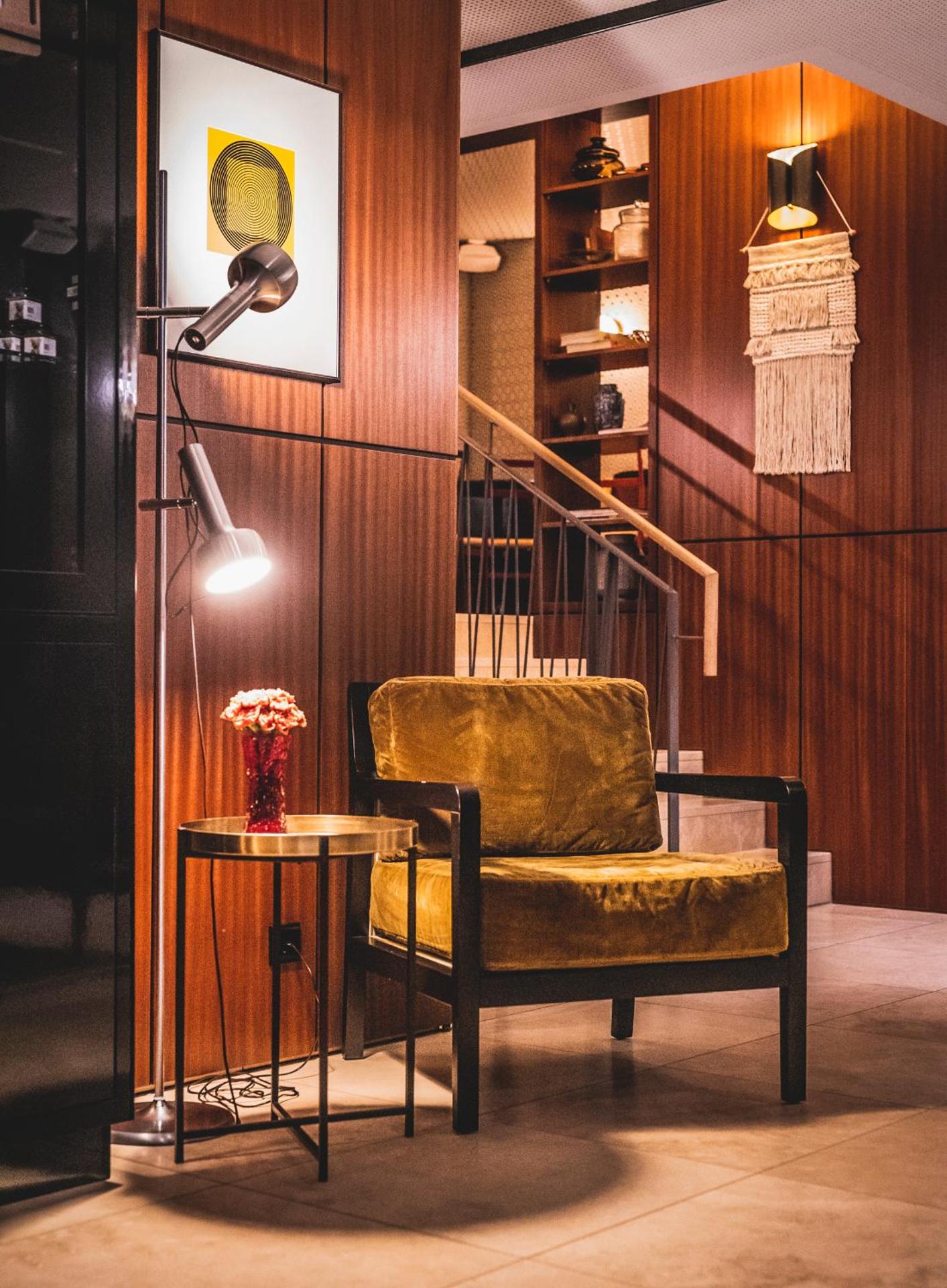 Communal lounge/ TV room