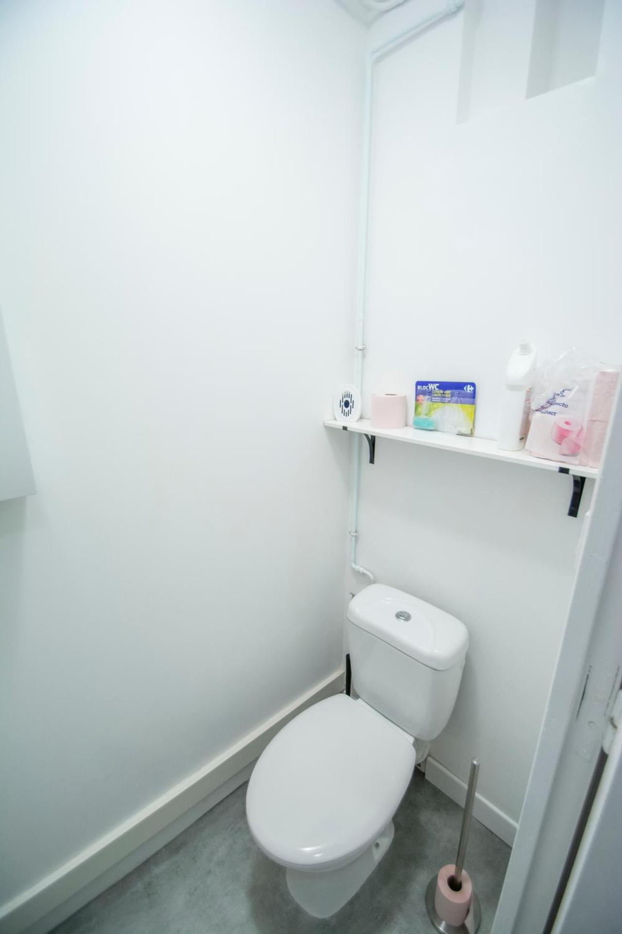 Toilet