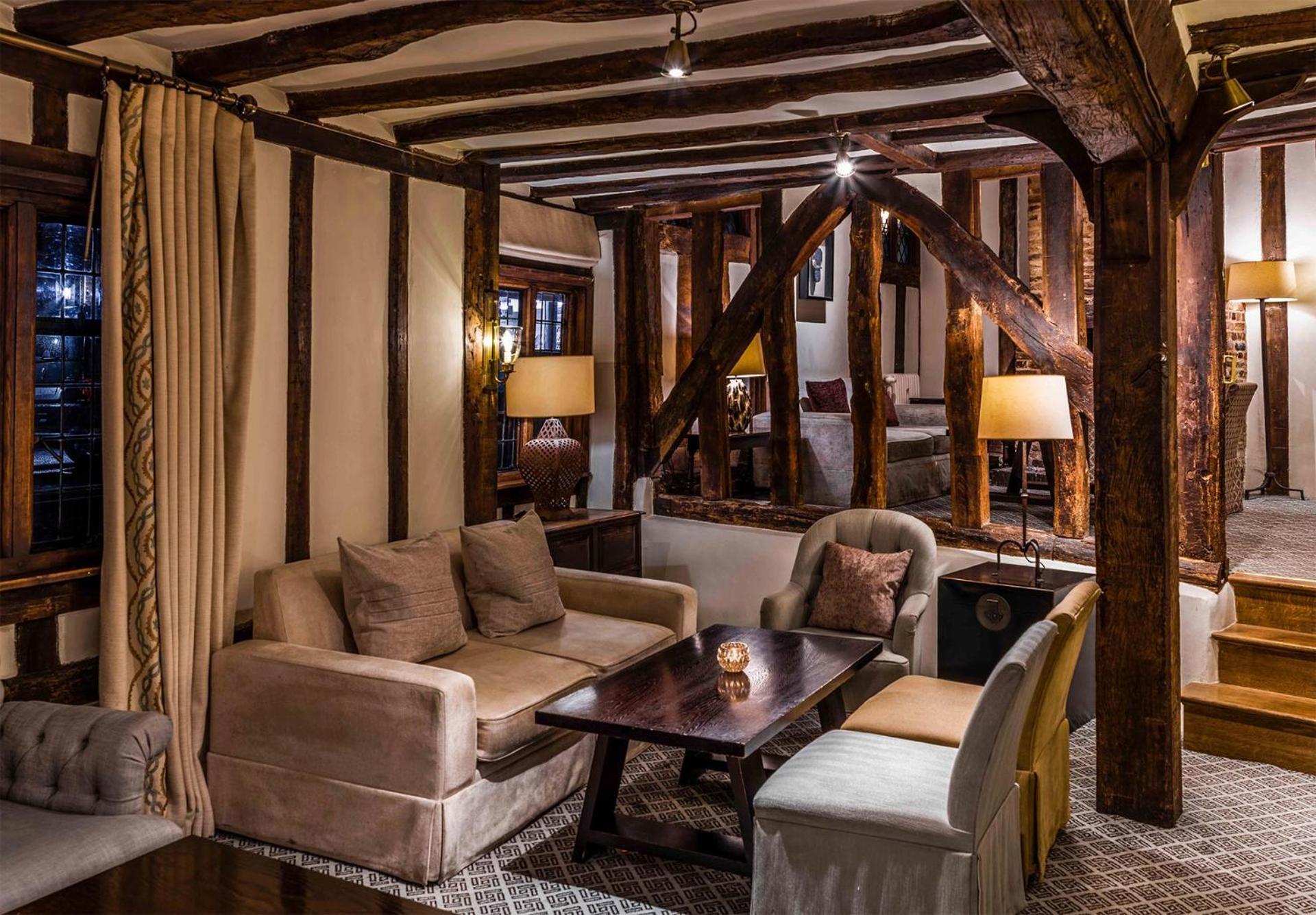 Communal lounge/ TV room