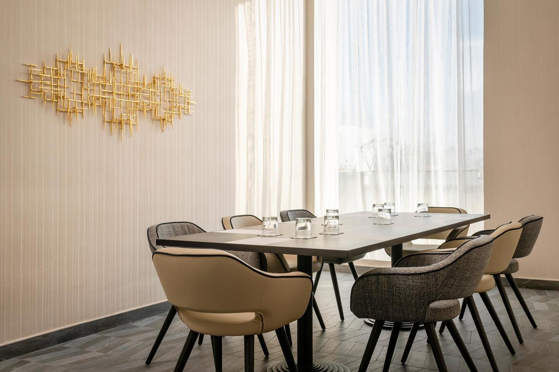 Meeting/conference room