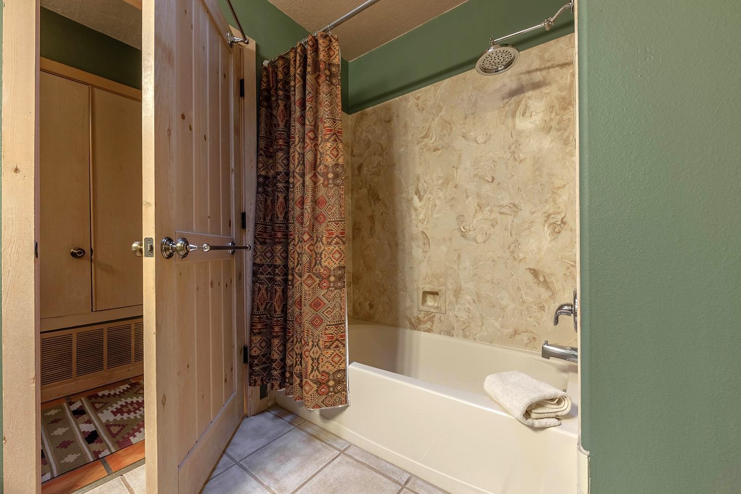 Adobe and Pines Inn Bed and Breakfast