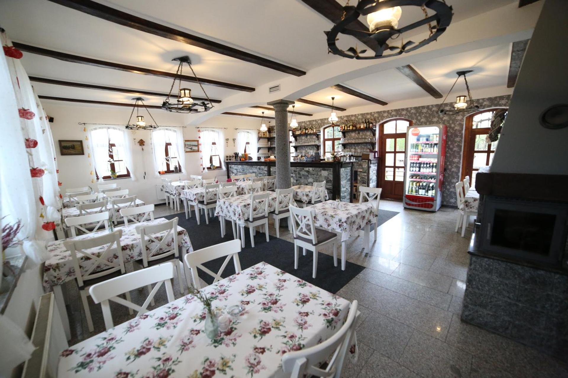 Restaurace a pension Chalupa