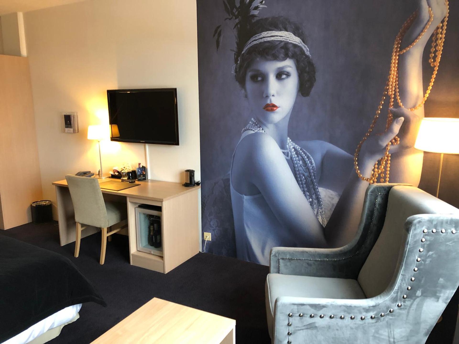 Photo of the whole room