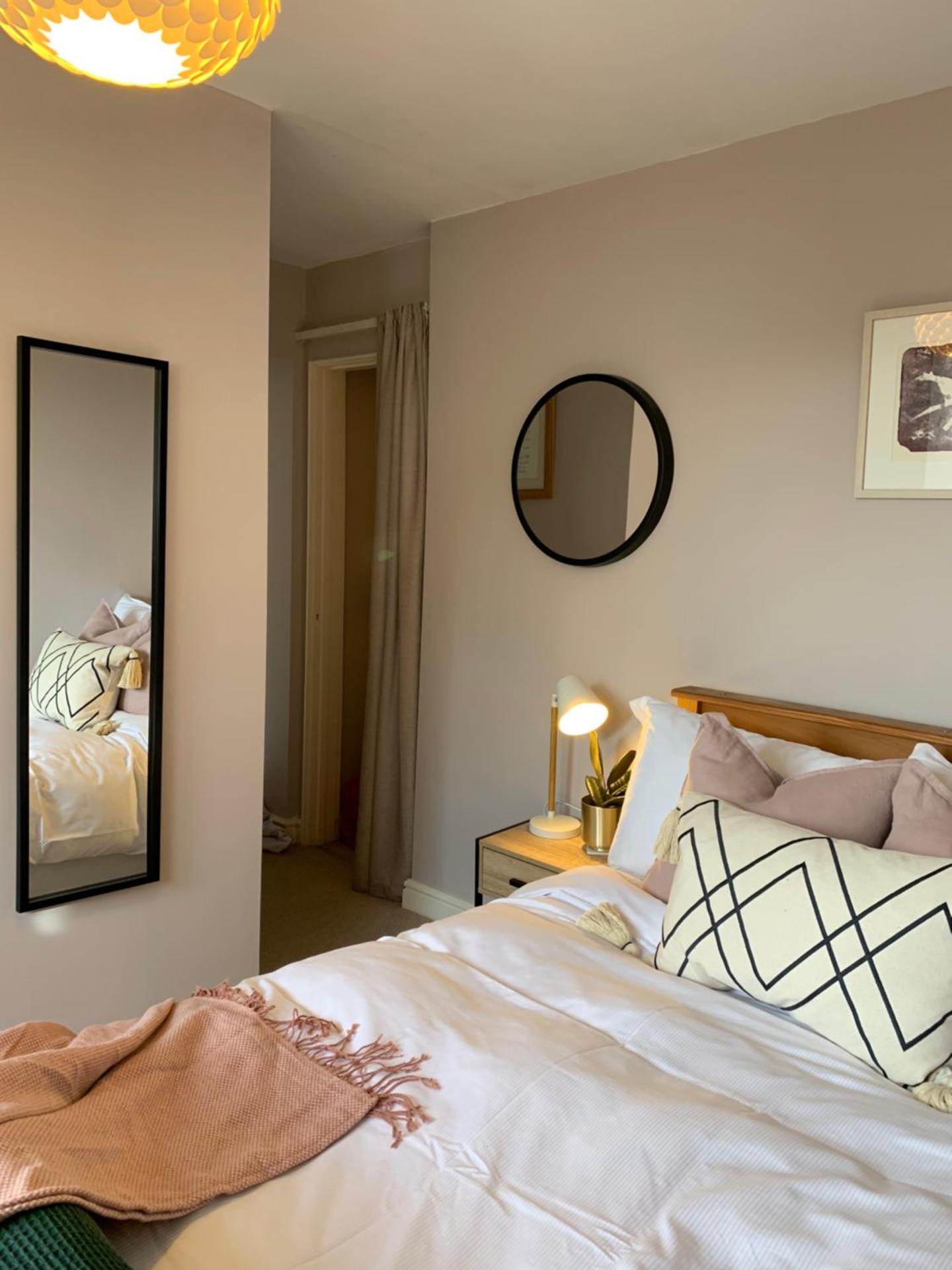 Weaver's Cottage @ Number 10