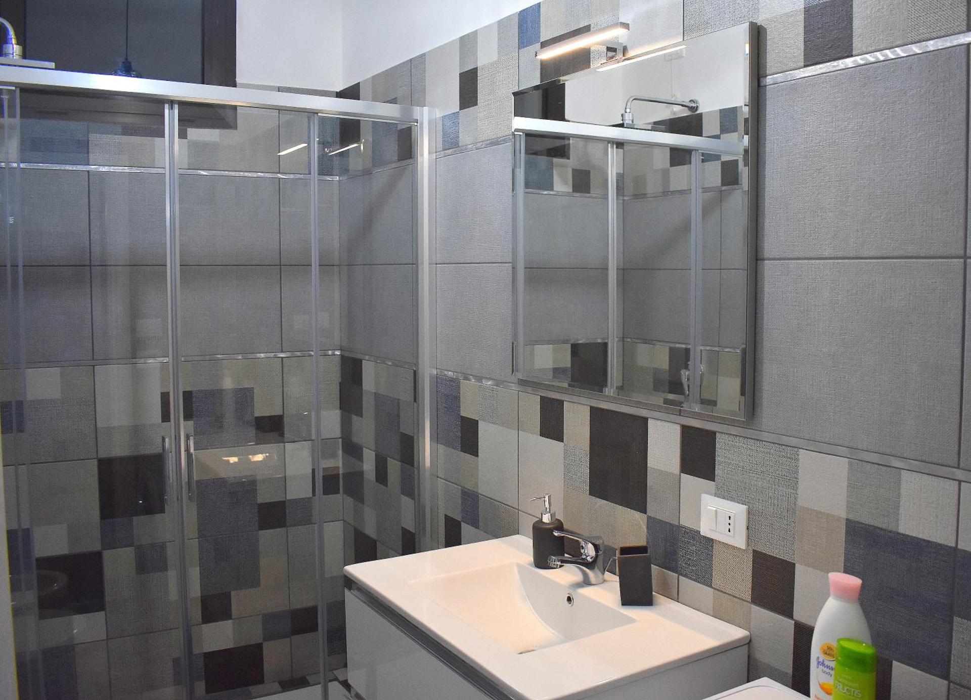 Red & Blu Apartments