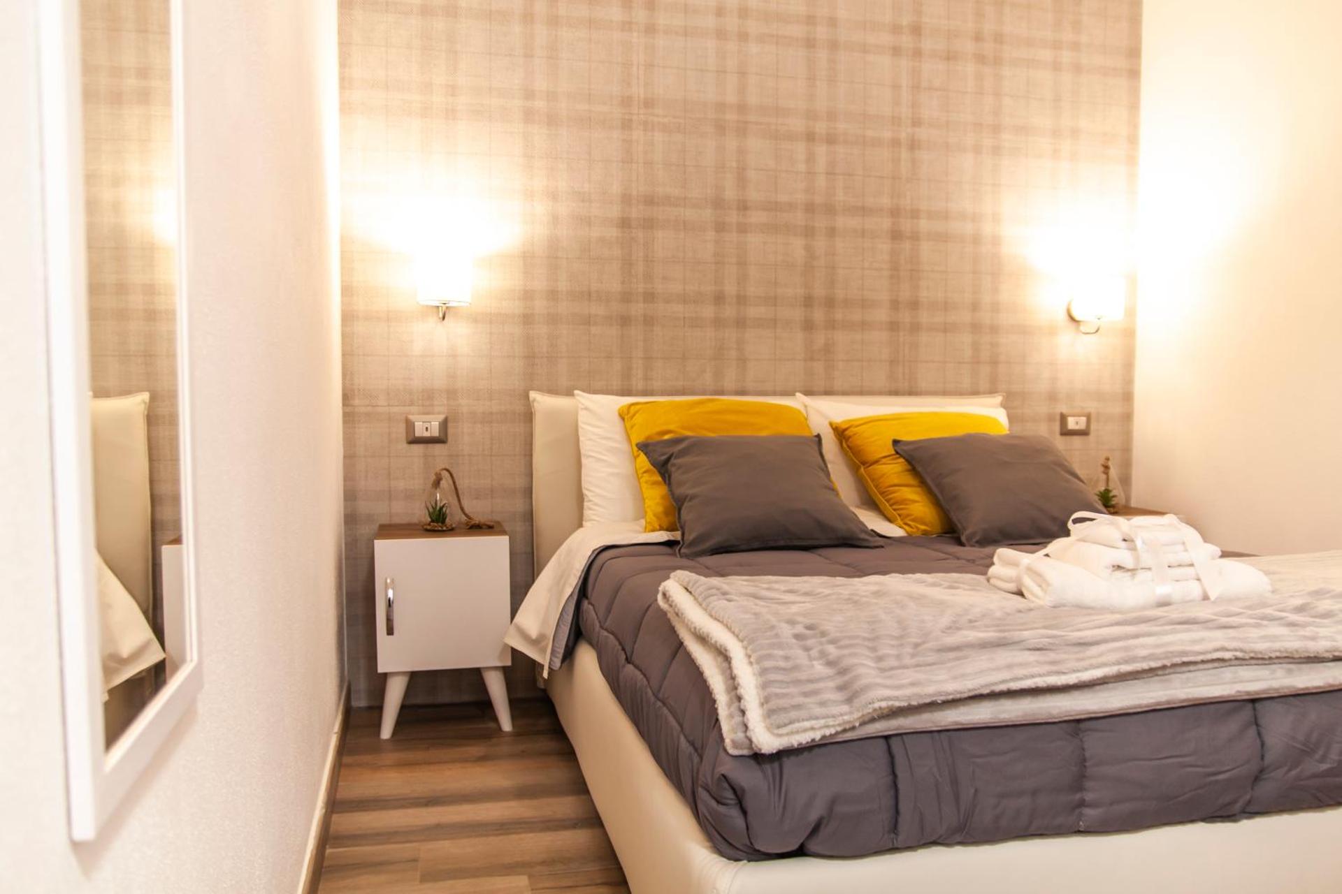 Palazzo Lombardi Al Vicolo