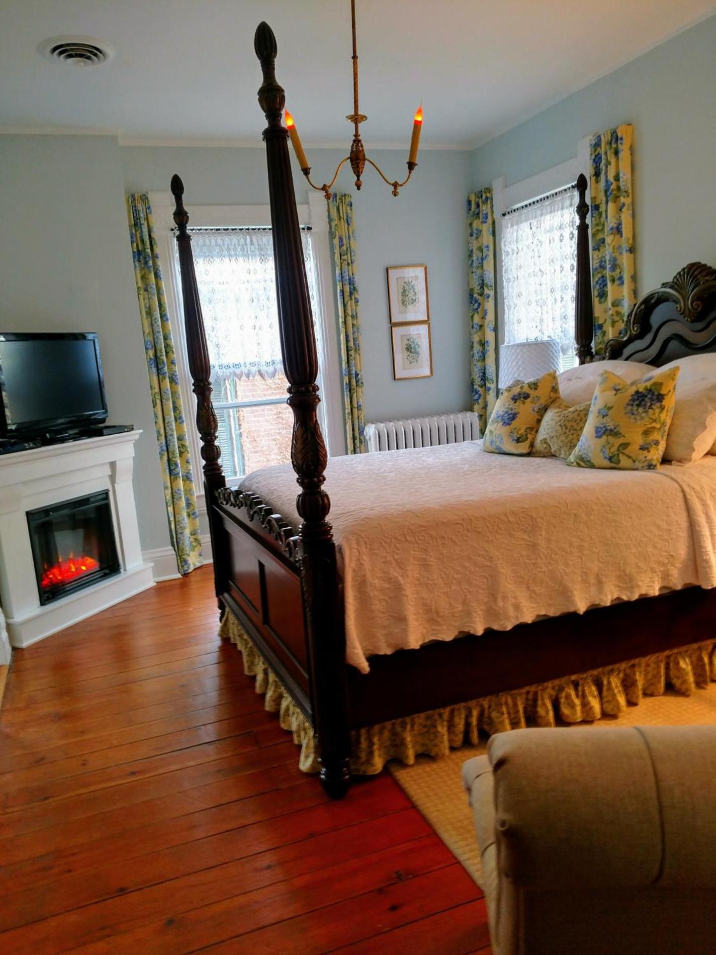 Photo of the whole room