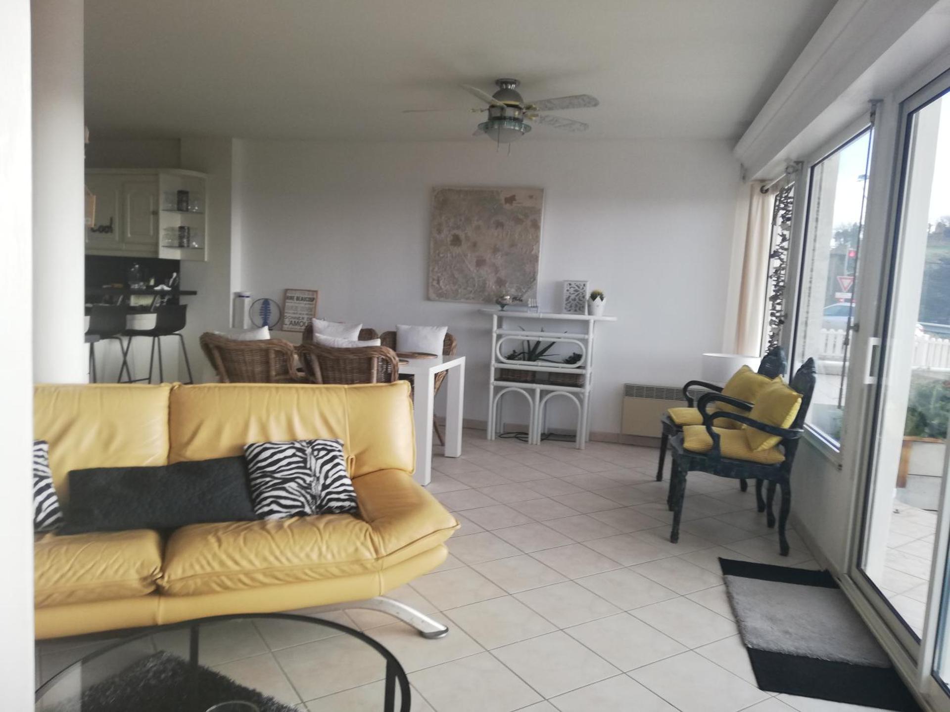 Appartement terrasse esprit loft vue sur mer