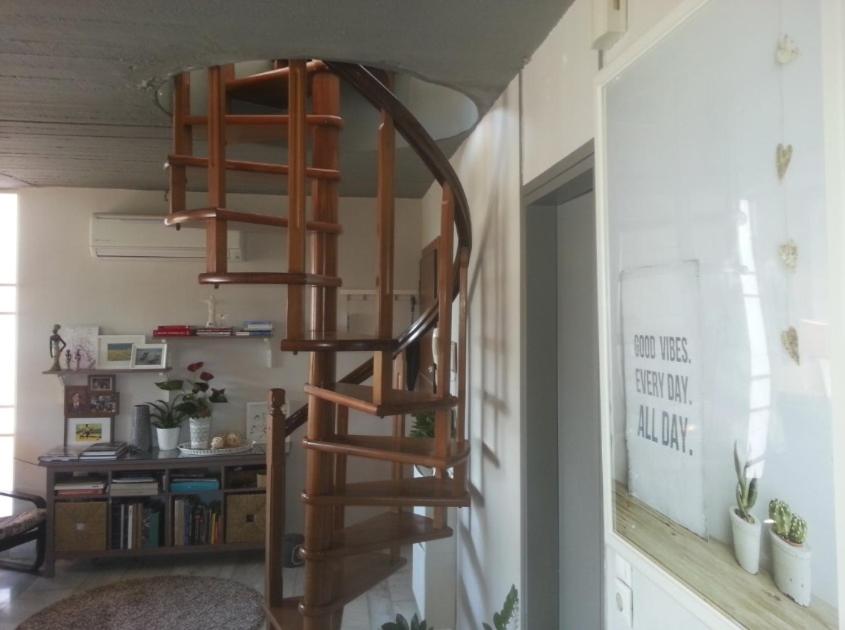 Varkiza Seaside Penthouse with Private Roof Deck