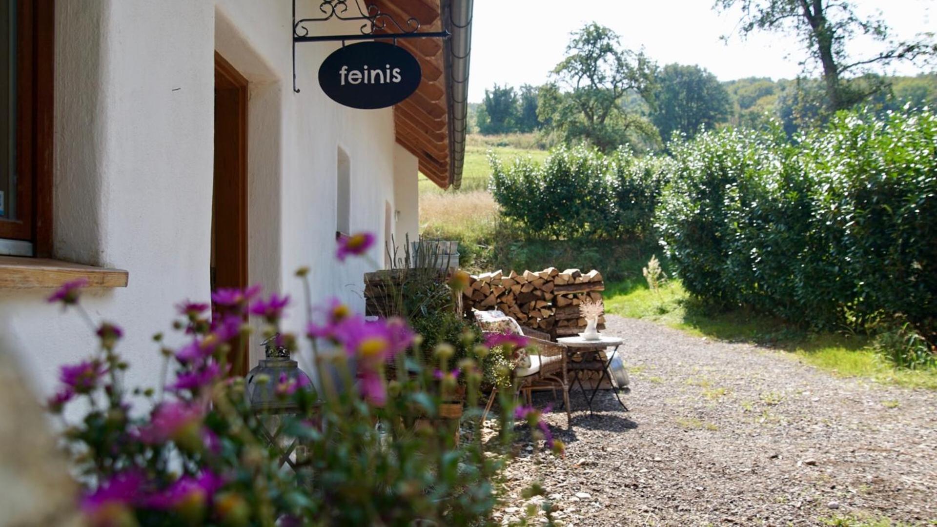 wundervoll eben - CHALETS & PLÄTZE voller WUNDER - NOTSCHKERL & FEINIS