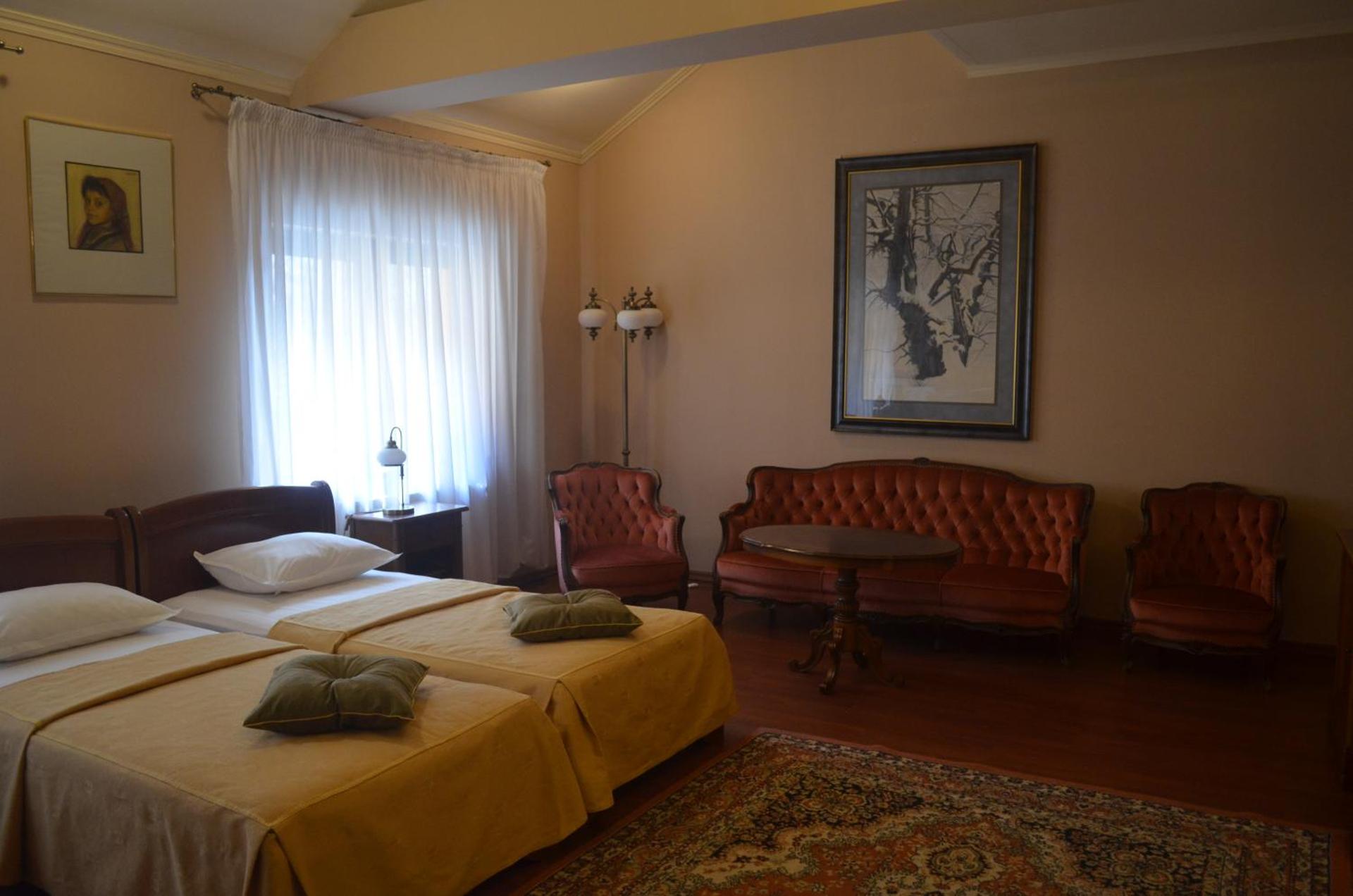 Photo of the whole room