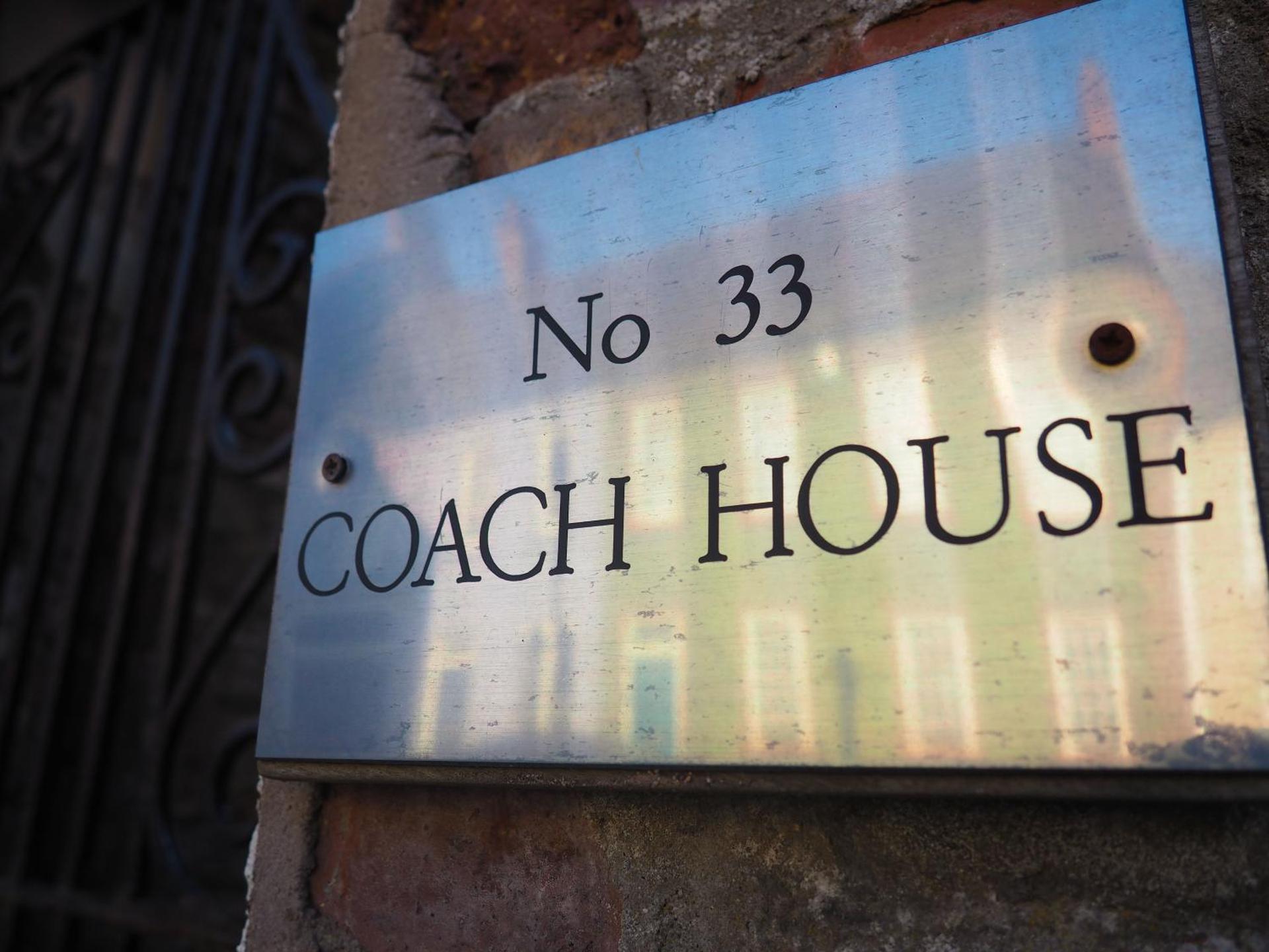 No.33 Coach House